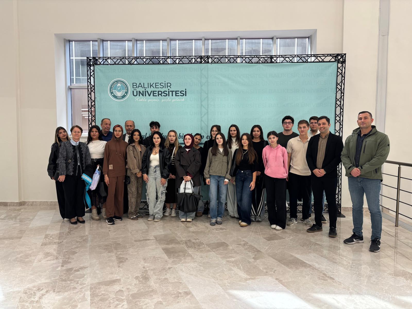 Balıkesir Üniversitesi 2026-2027 Eğitim-Öğretim Yılı Akademik Açılış Töreni’ne, Savaştepe Meslek Yüksekokulu olarak katılım sağladık. 2