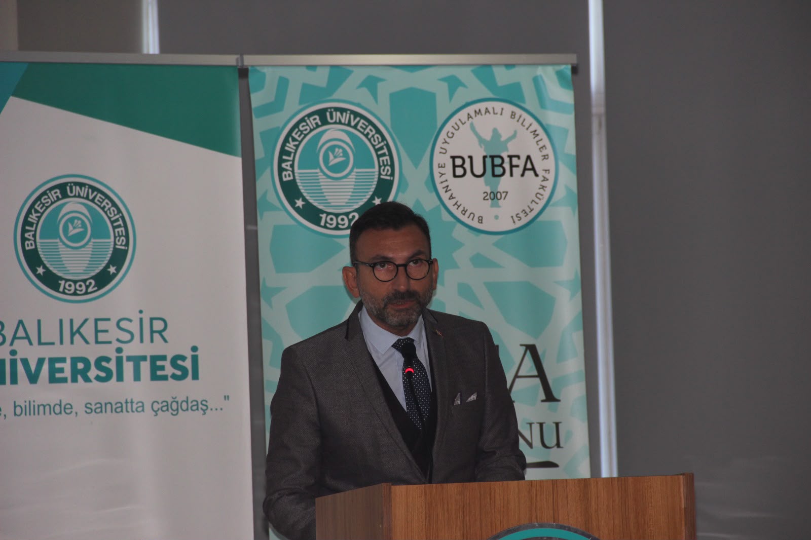 Türkiye Ulusal Ajansı Başkanı Astarcı, BAÜN Burhaniye Uygulamalı Bilimler Fakültesi Yeni Akademik Yıl Açılış Dersini Verdi 3