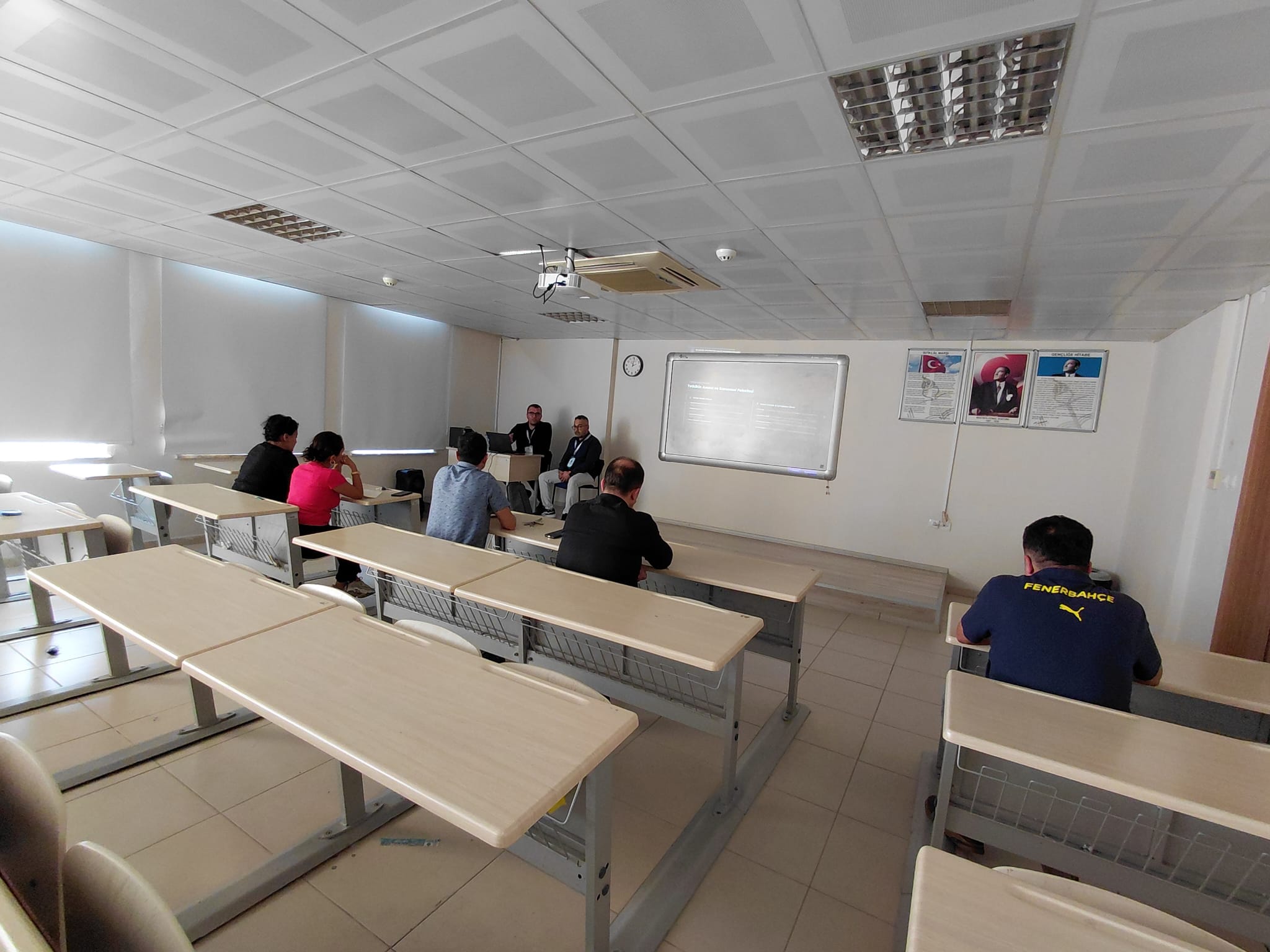 2026 Yılı Birim İç Tetkik Programı kapsamında, Edremit Sivil Havacılık Yüksekokulumuzun iç tetkiki 28 Eylül 2026 Pazartesi günü başarıyla gerçekleştirildi 1