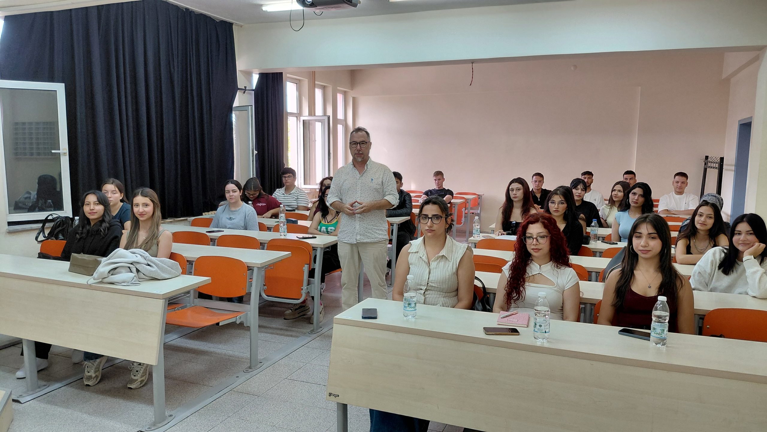 Meslek Yüksekokulumuz Bölümlerine Yeni Kayıt Olan 1. Sınıf Öğrencilerine yönelik Oryantasyon Eğitimi Gerçekleştirildi. 4