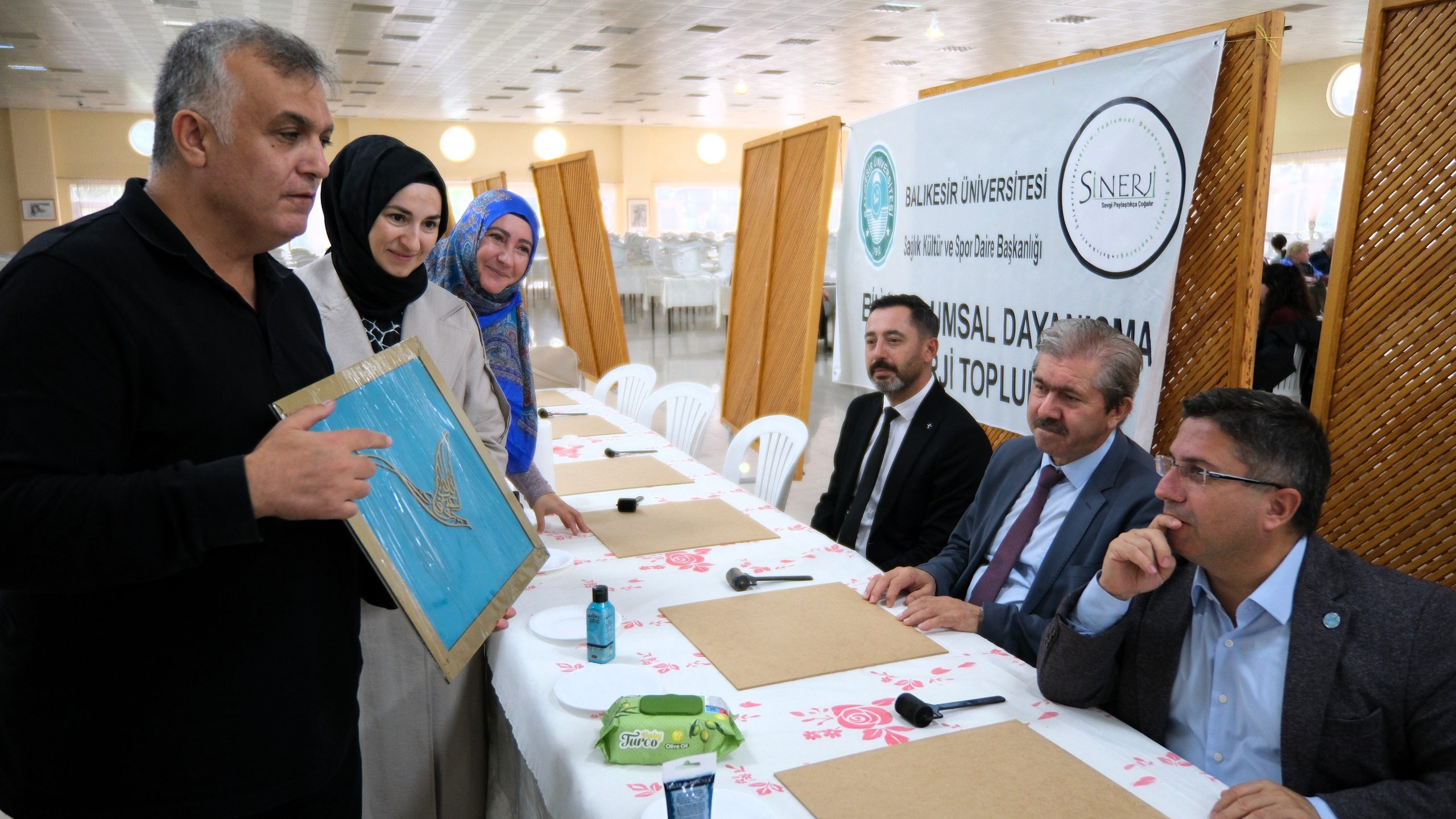 BAÜN’de Sanatın Renkleri Gazze İçin Umuda Dönüştü 3