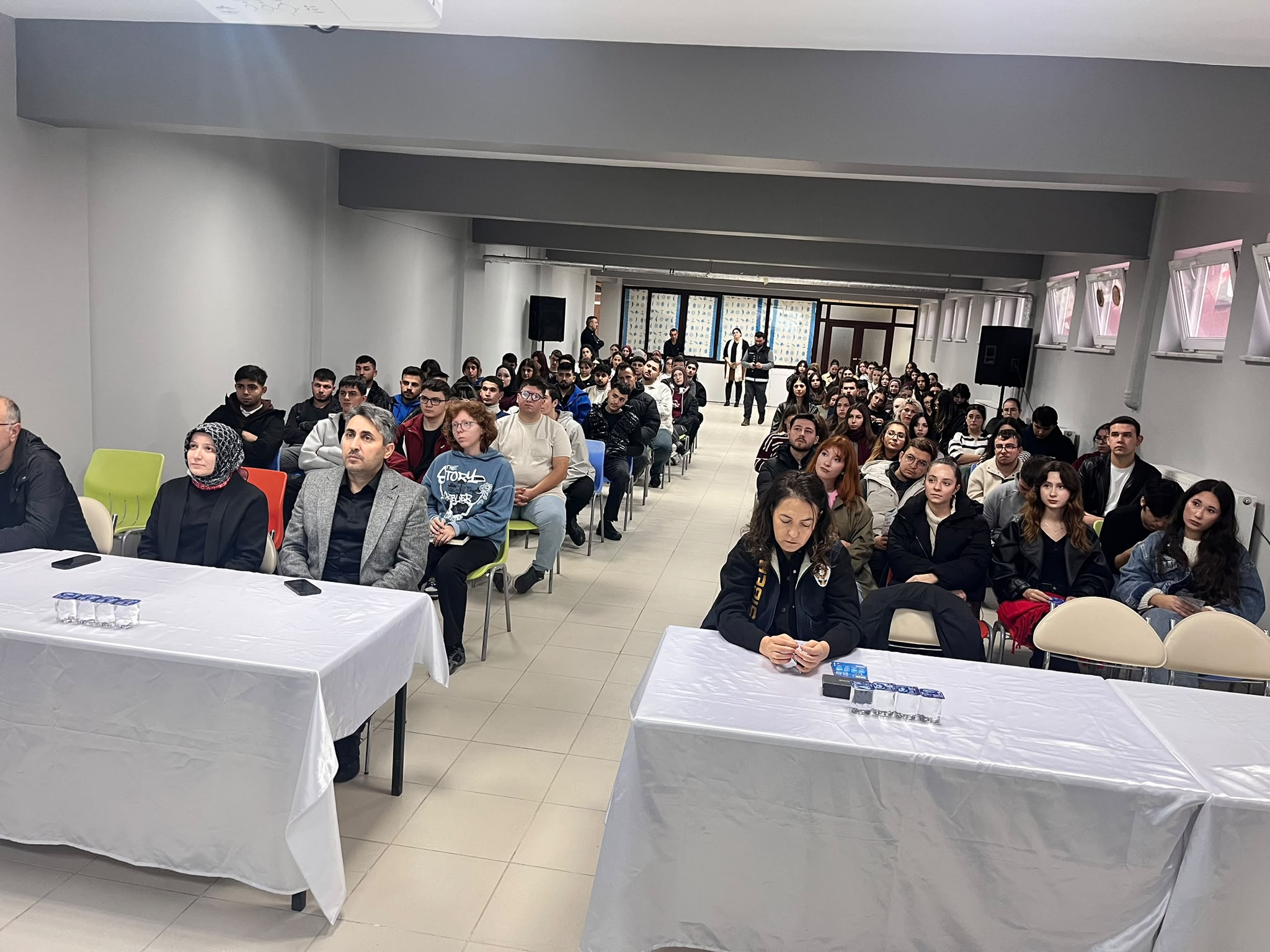 "Narkorehber Gençlik Modülü Eğitimi" ve "Sanal Ortamda Bahis, Şans Oyunları ve Kumarla Mücadele" Konulu Eğitim 2