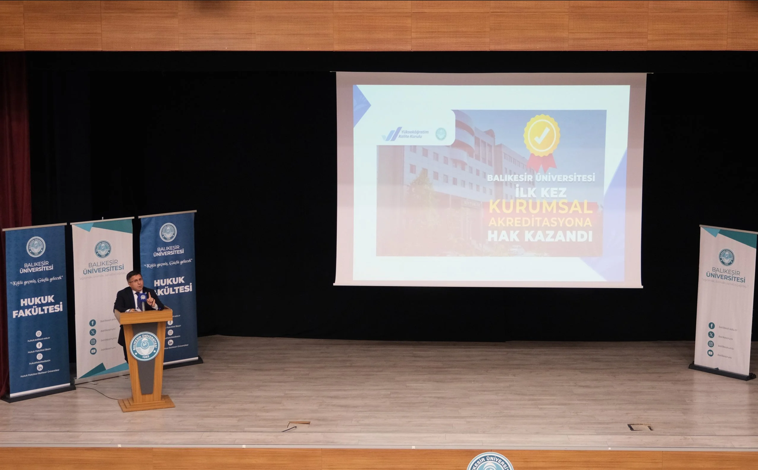 BAÜN Hukuk Fakültesinde Açılış Dersini Ak Parti Genel Başkan Yardımcısı Belgin Uygur Verdi: Terörsüz Türkiye Mesajı 7