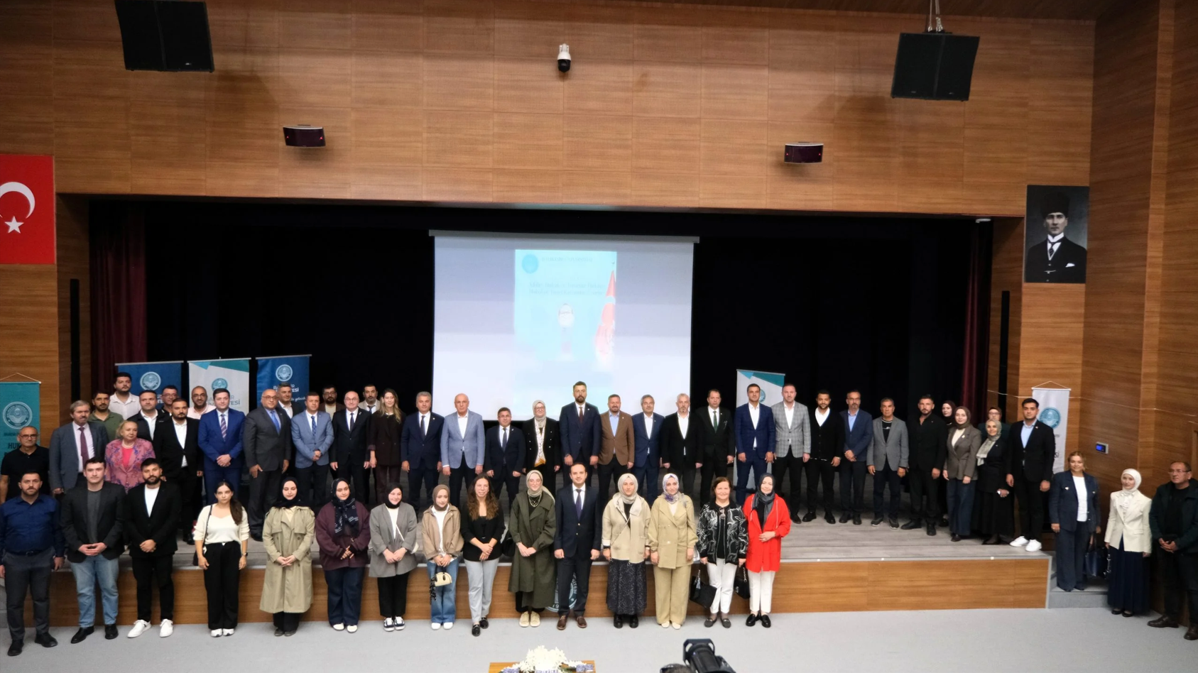 BAÜN Hukuk Fakültesinde Açılış Dersini Ak Parti Genel Başkan Yardımcısı Belgin Uygur Verdi: Terörsüz Türkiye Mesajı 12