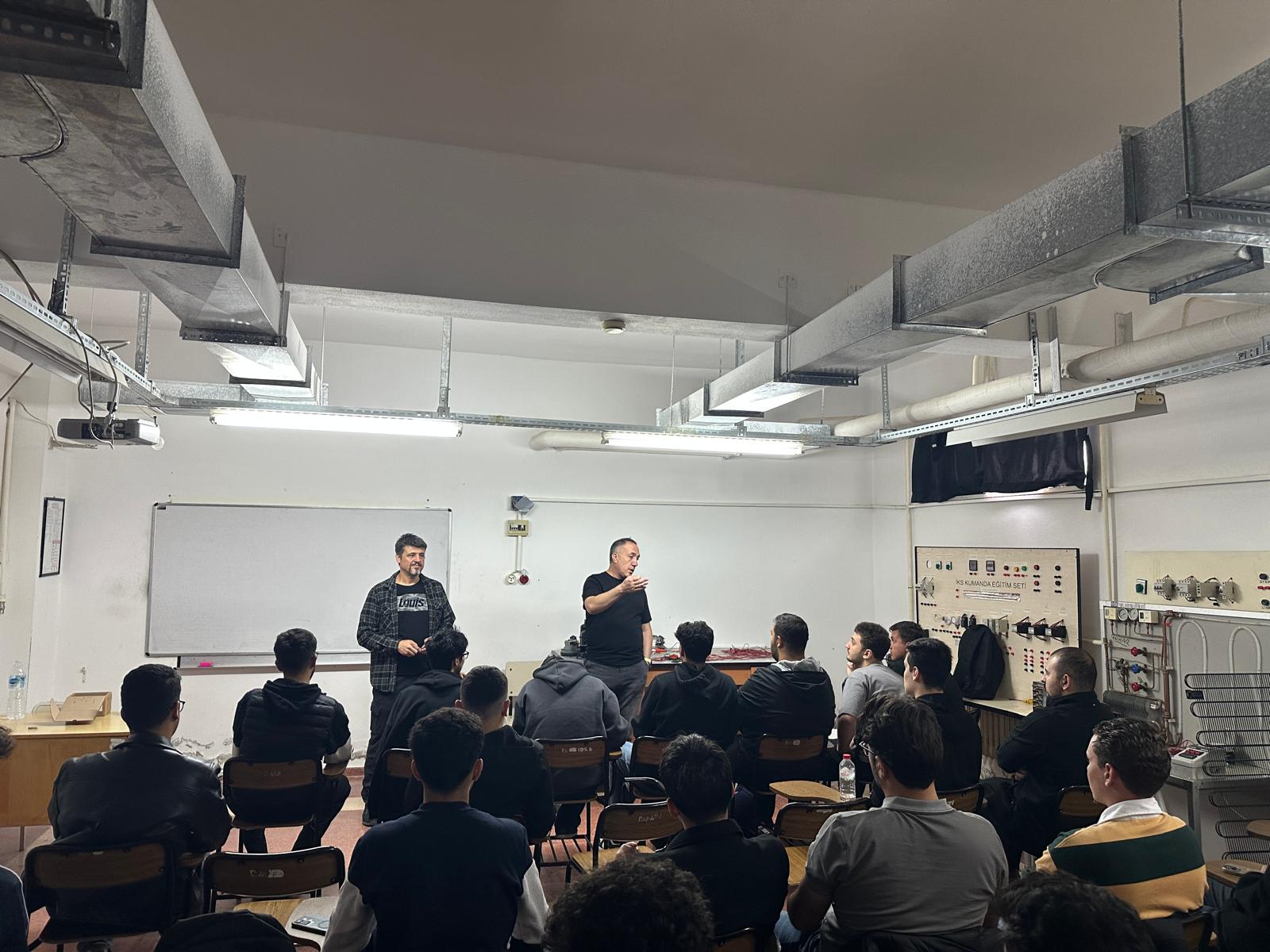 Edremit Meslek Yüksekokulu Elektrik Programı 1. Sınıf Öğrencileri İçin Oryantasyon Eğitimi Gerçekleştirildi