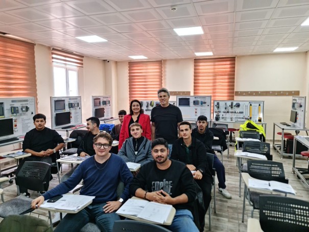 Üniversite–Sanayi İş Birliği Öğrenci Uygulamalarıyla Güçleniyor 4