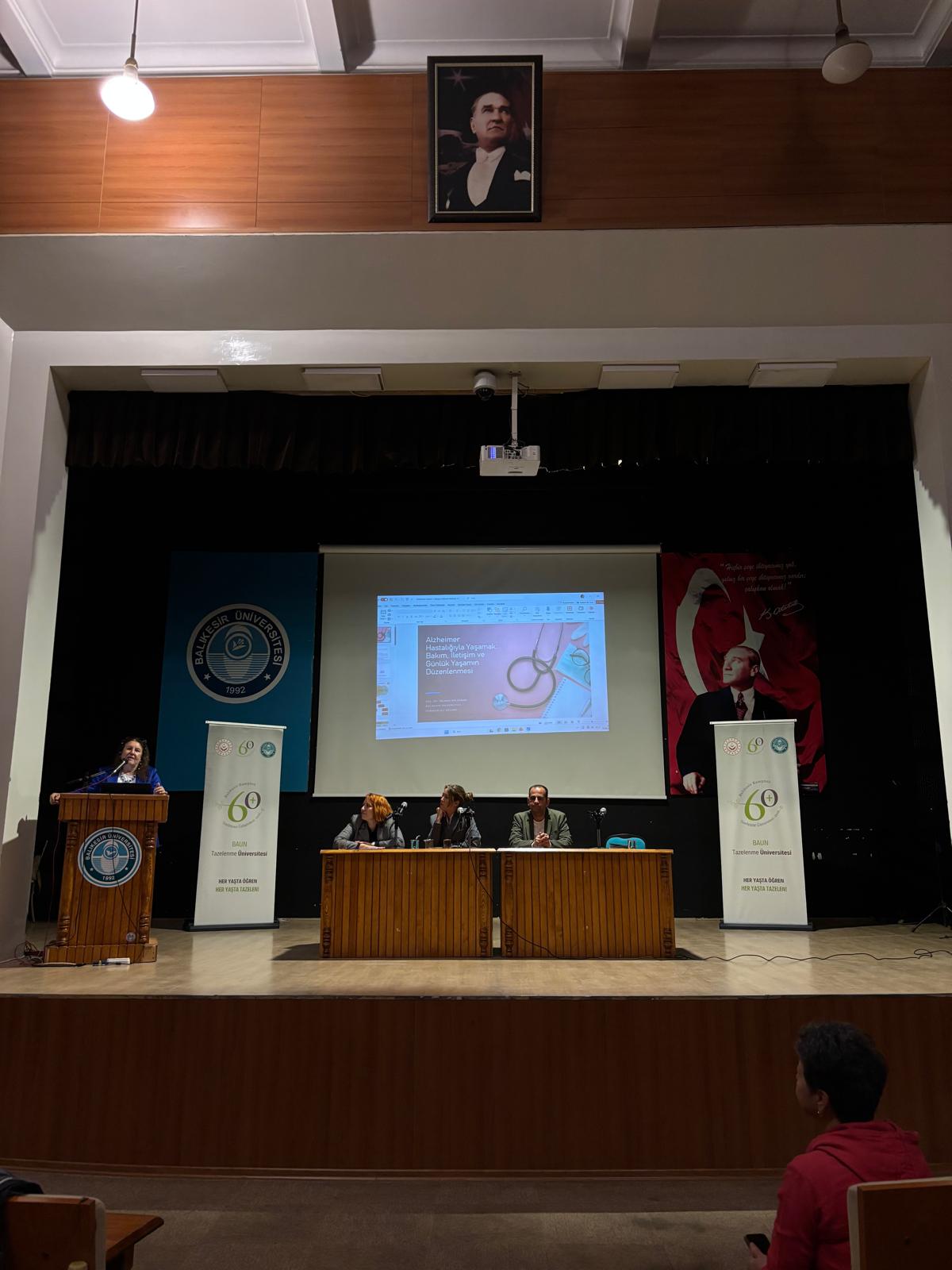 “Alzheimer’ı Anlamak: Riskten Tanıya, Tedaviden Bakıma” Paneli Gerçekleştirildi 3