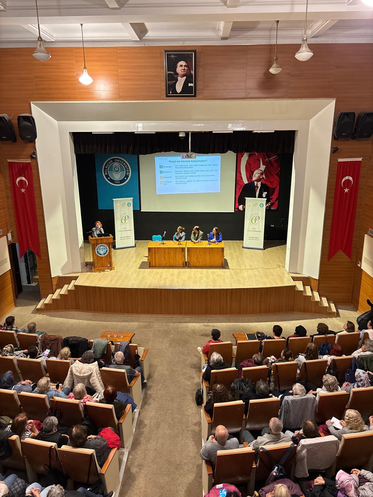“Alzheimer’ı Anlamak: Riskten Tanıya, Tedaviden Bakıma” Paneli Gerçekleştirildi 6