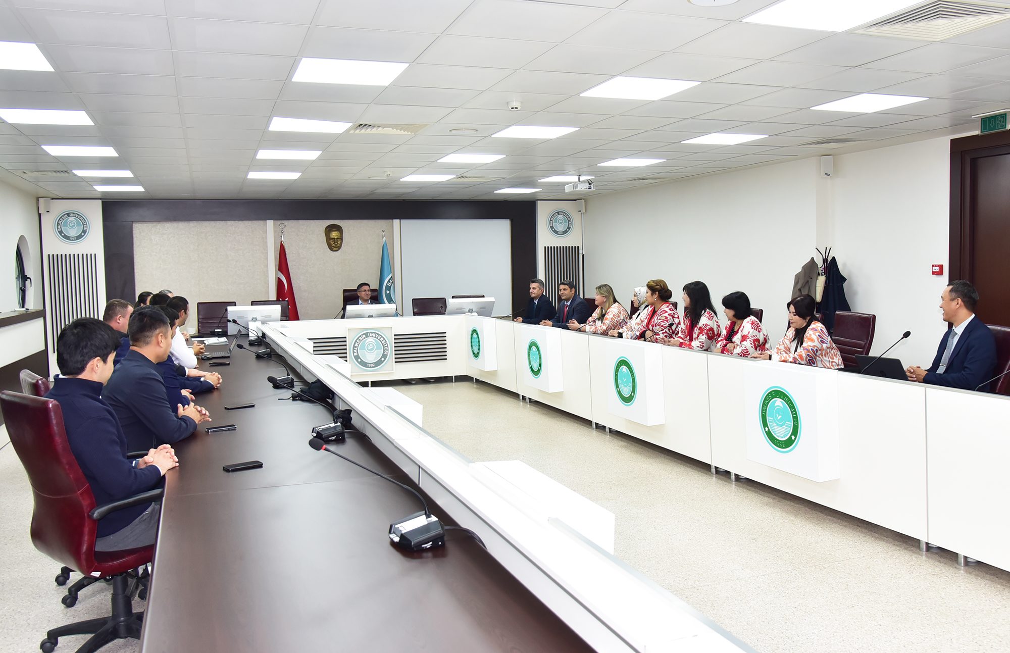 Özbekistan ODTI Akademisyenleri BAÜN’deki Programlarını Sertifika ile Tamamladı 2