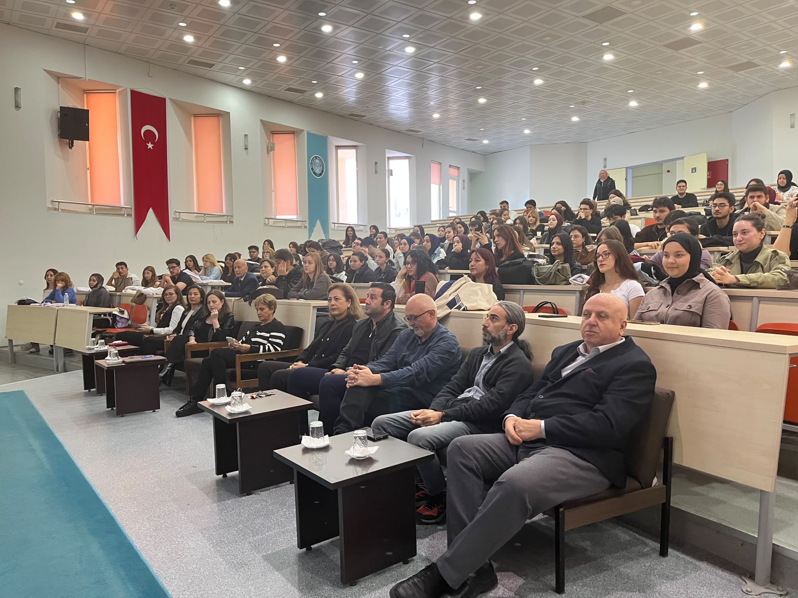 Bölümümüzde 1. Sınıf Öğrencileri için Önlük Giyme Töreni ve Oryantasyon Programı Yapıldı 2
