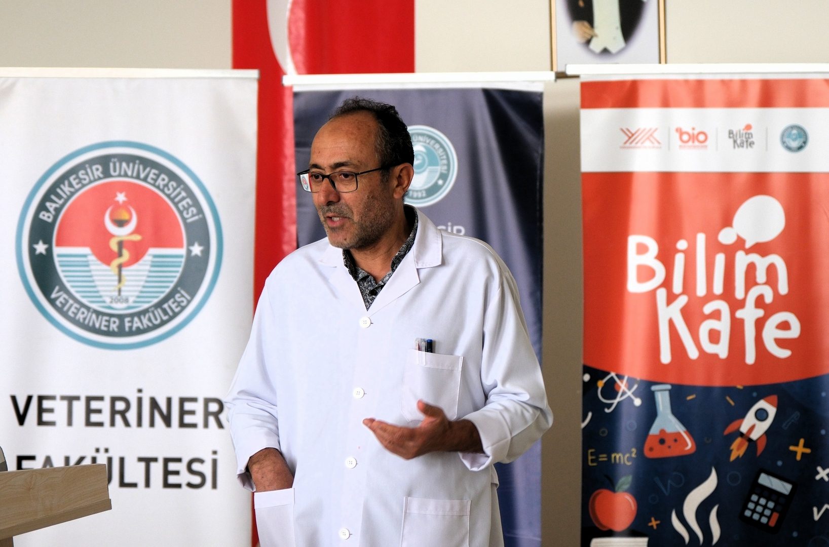 BAÜN Bilim Kafe’de Küçük Hayvanseverler Veteriner Hekimliği Yakından Tanıdı 2