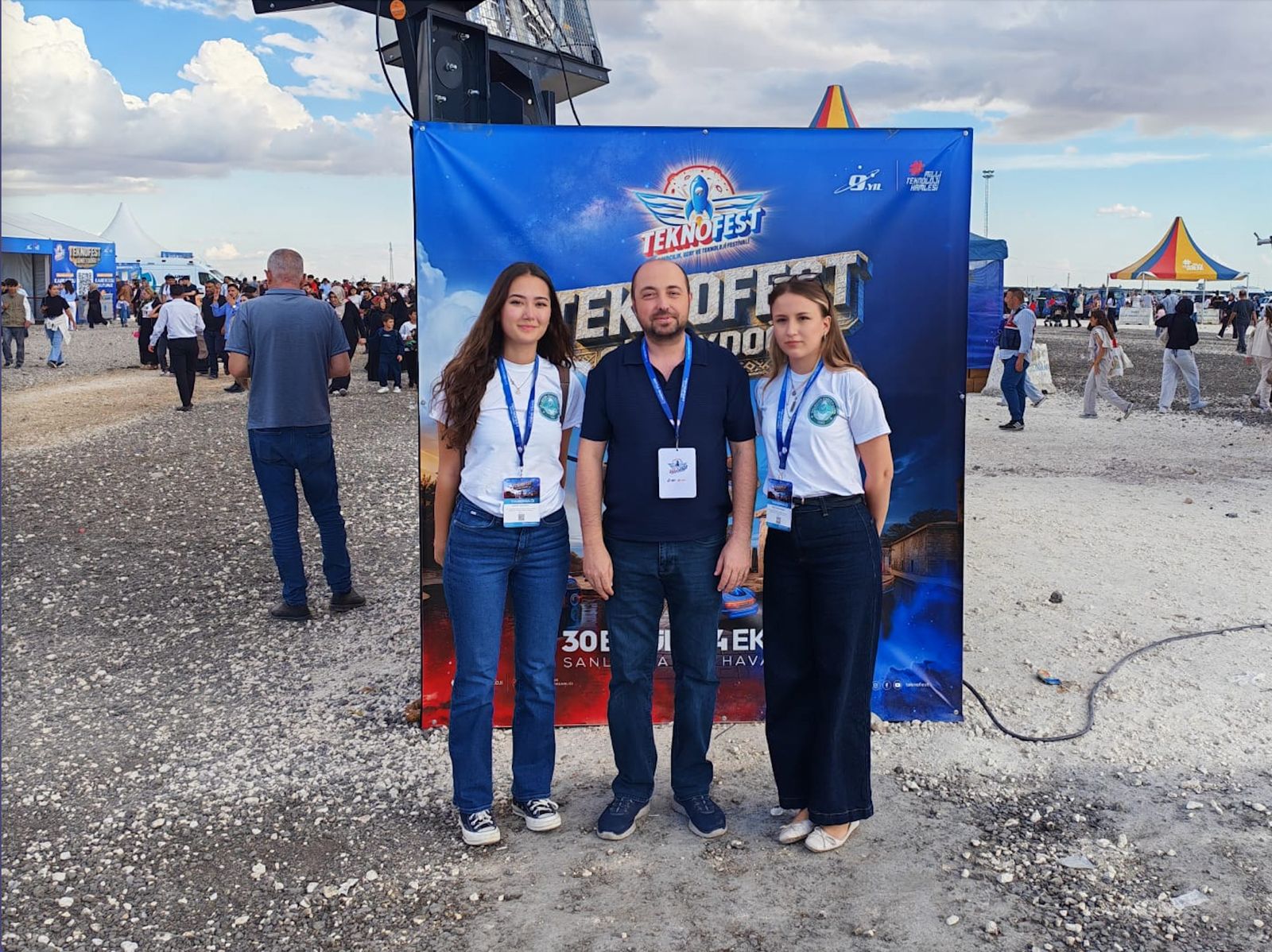 BAÜN’den TEKNOFEST’te Yeni Başarı: Geleceğin Mimarlarına Sahne Tasarımlarıyla 3.lük Ödülü 4