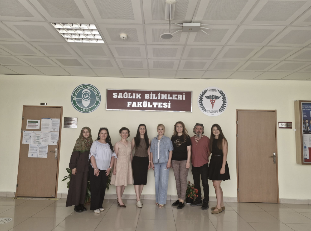 Ebelik Bölümü Öğretim Üyelerine Yönelik Eğitici Eğitimi Tamamlandı
