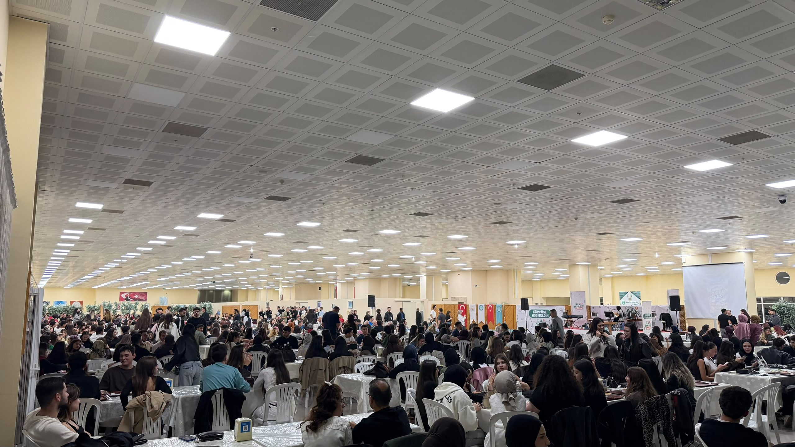 BAÜN’de Öğrenciler, ÜNİAK Topluluğunun Geleneksel Sıra Gecesi Programında Bir Araya Geldi 4