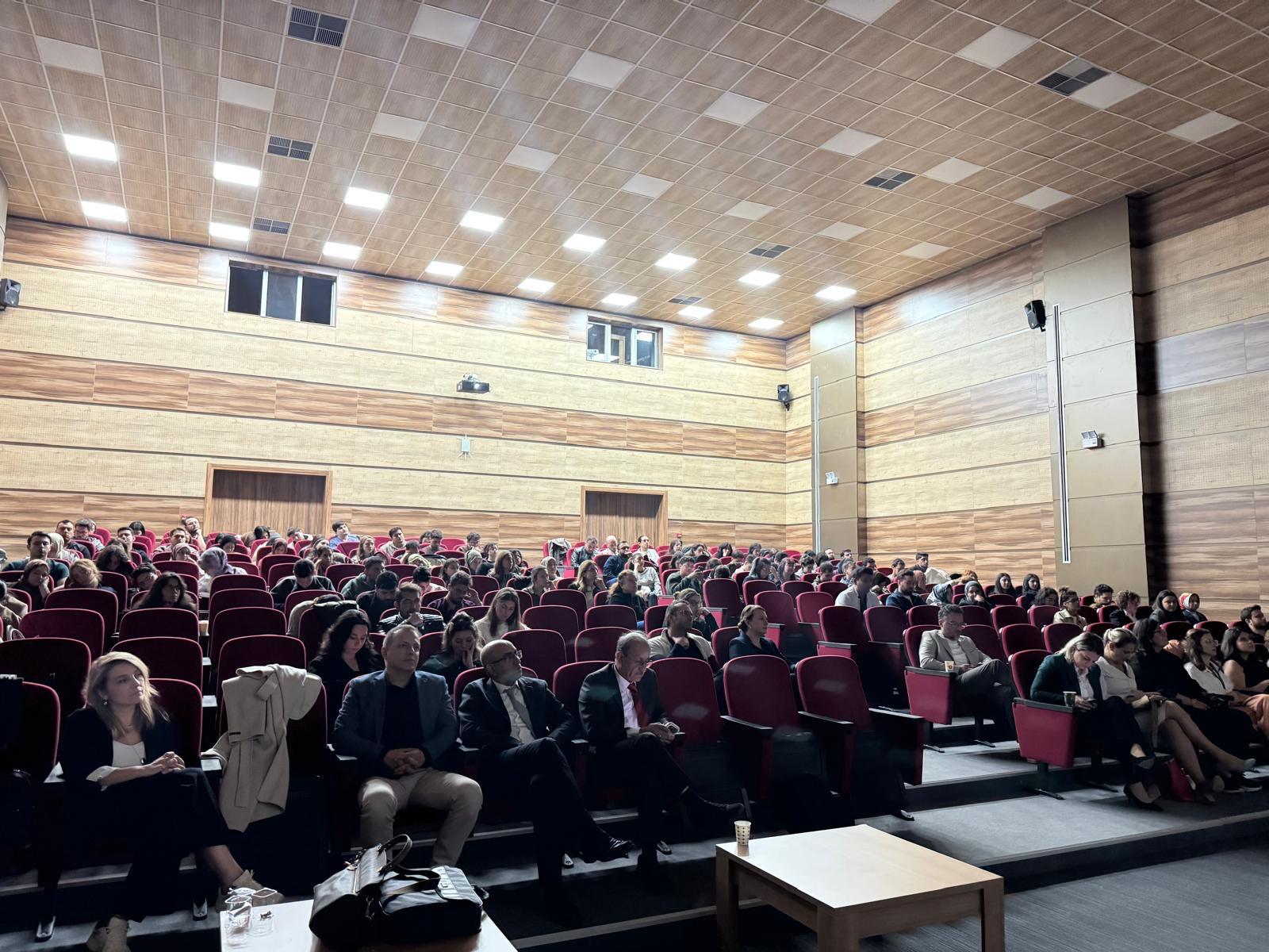 Fakültemizde 3. Pediatrik Acil Hastalıkları Sempozyumu Gerçekleştirildi 6