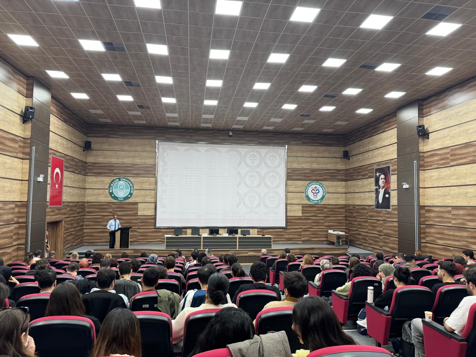 Fakültemizde 3. Pediatrik Acil Hastalıkları Sempozyumu Gerçekleştirildi 1