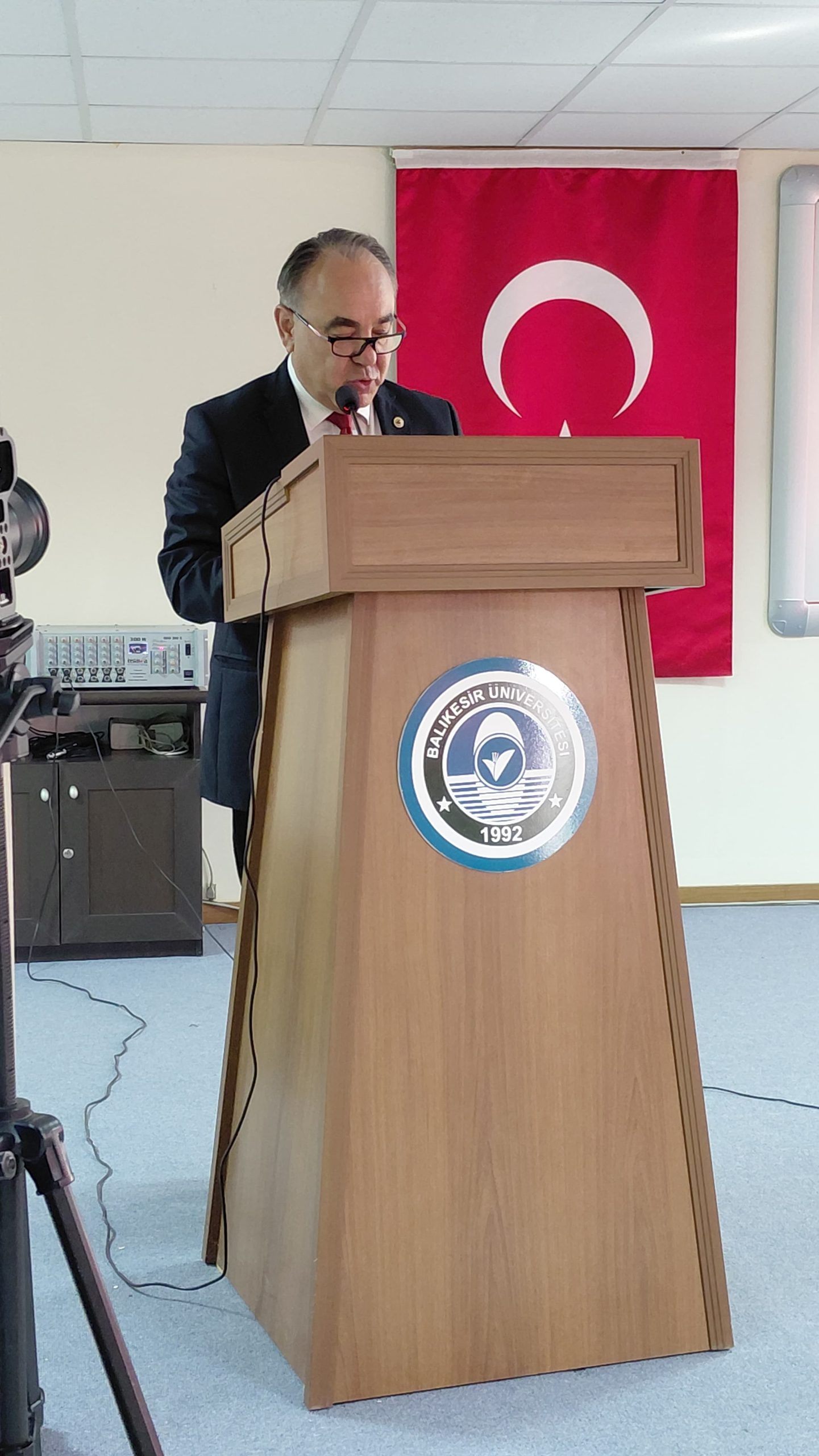 Ayvalık Meslek Yüksekokulu’nda "Açılış Dersi" Ayvalık Ticaret Odası’ndan 2