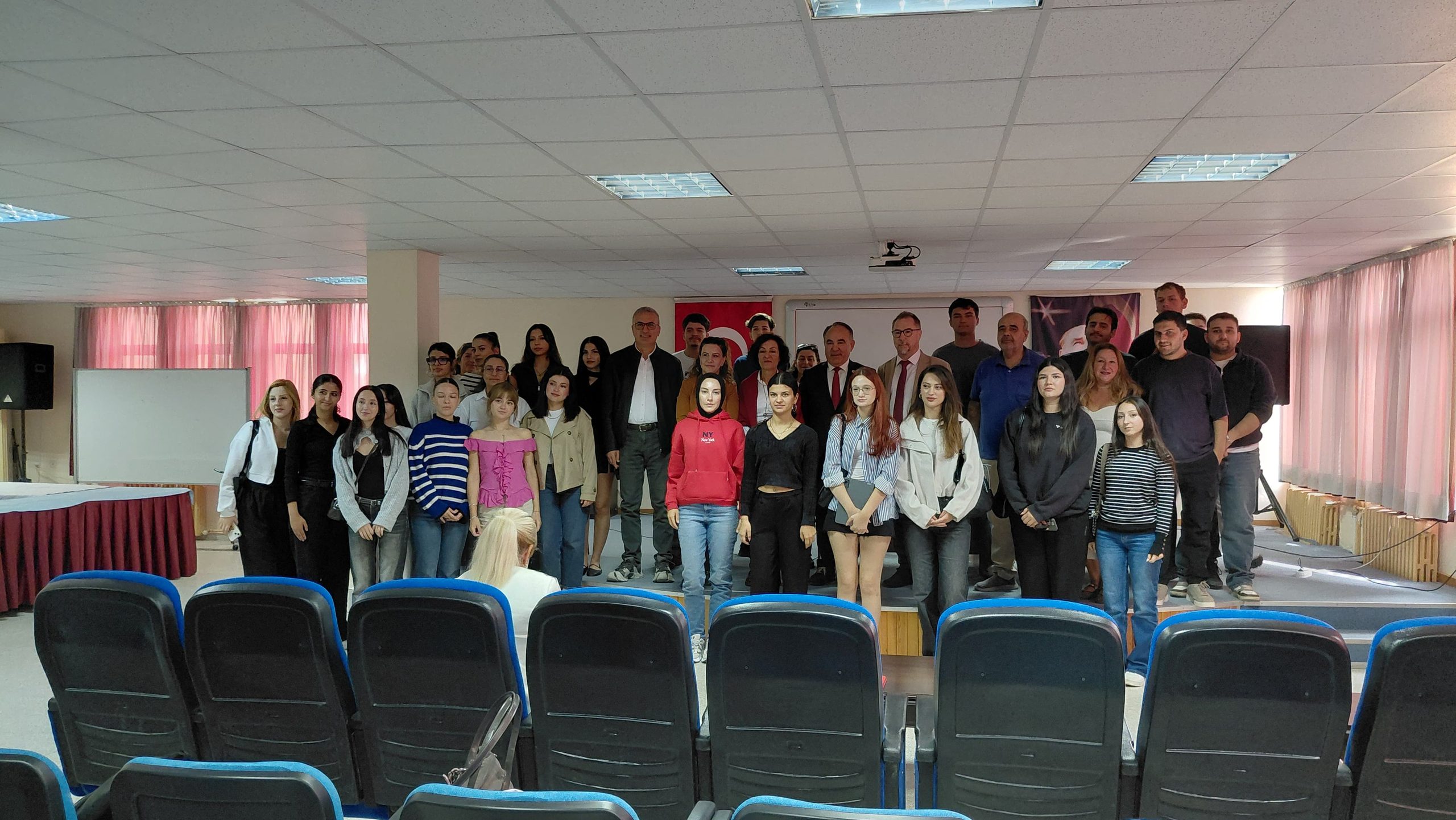 Ayvalık Meslek Yüksekokulu’nda "Açılış Dersi" Ayvalık Ticaret Odası’ndan
