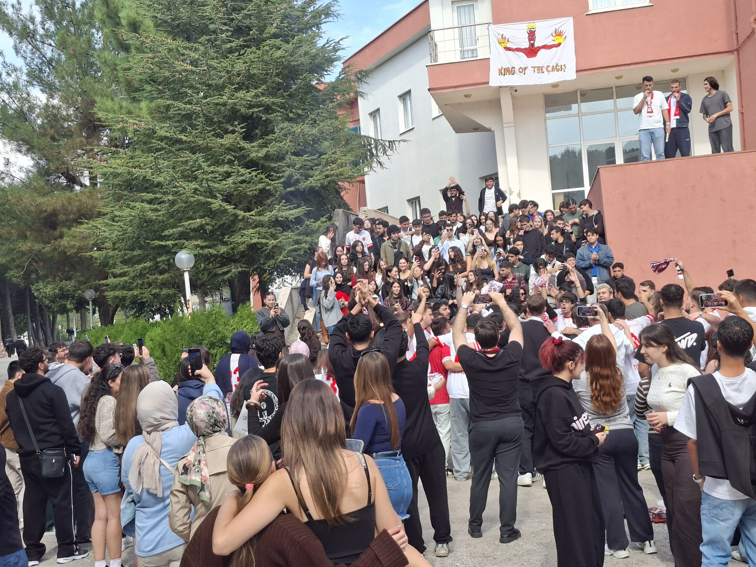 Fakültemize Yeni Katılan Öğrencilere Yönelik Lay Lay Partisi Yapıldı