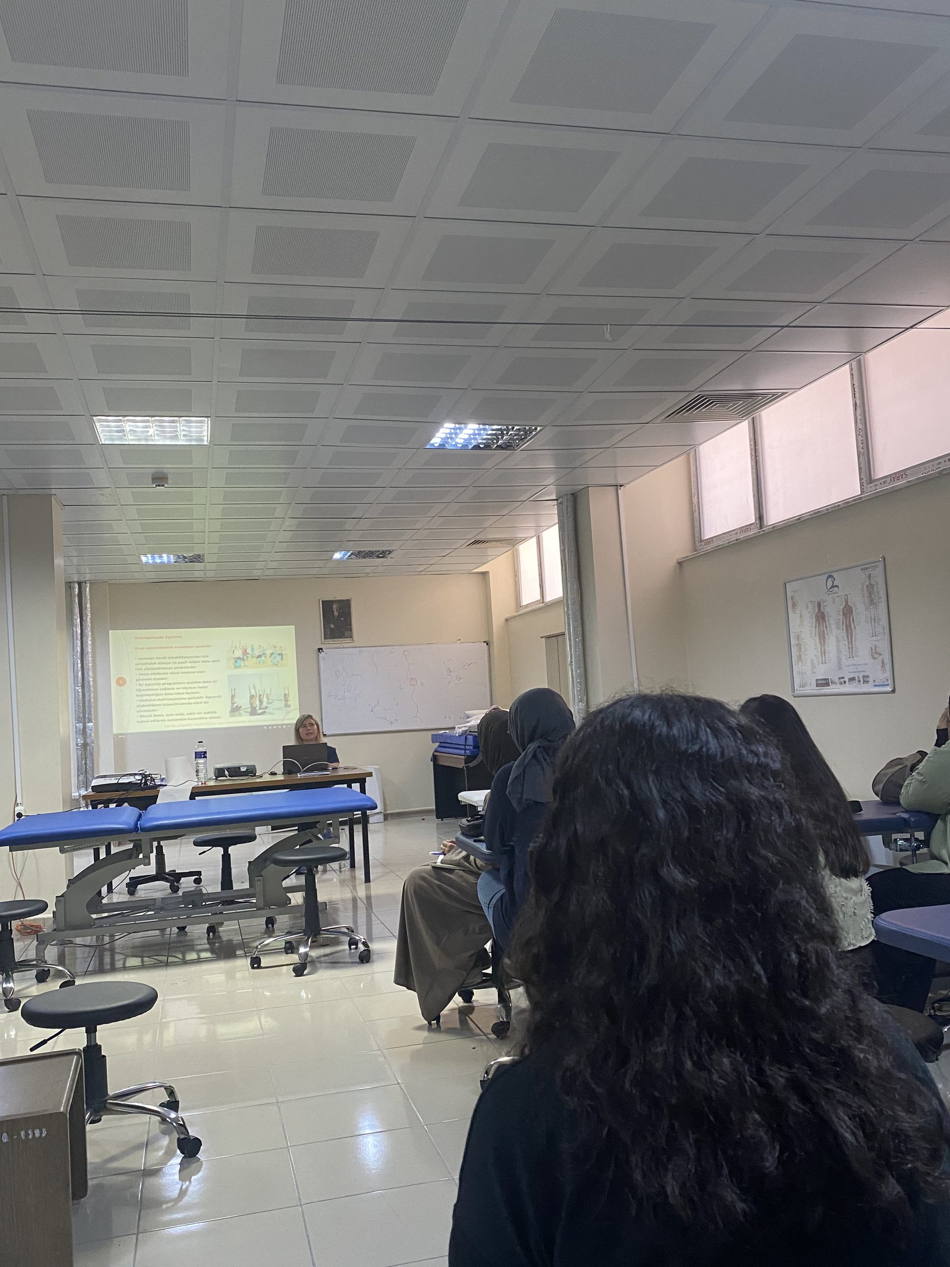 Alternatif Tedaviler Dersi Kapsamında Uzmanlık Alanlarına Yönelik Eğitimler Gerçekleştirildi  4