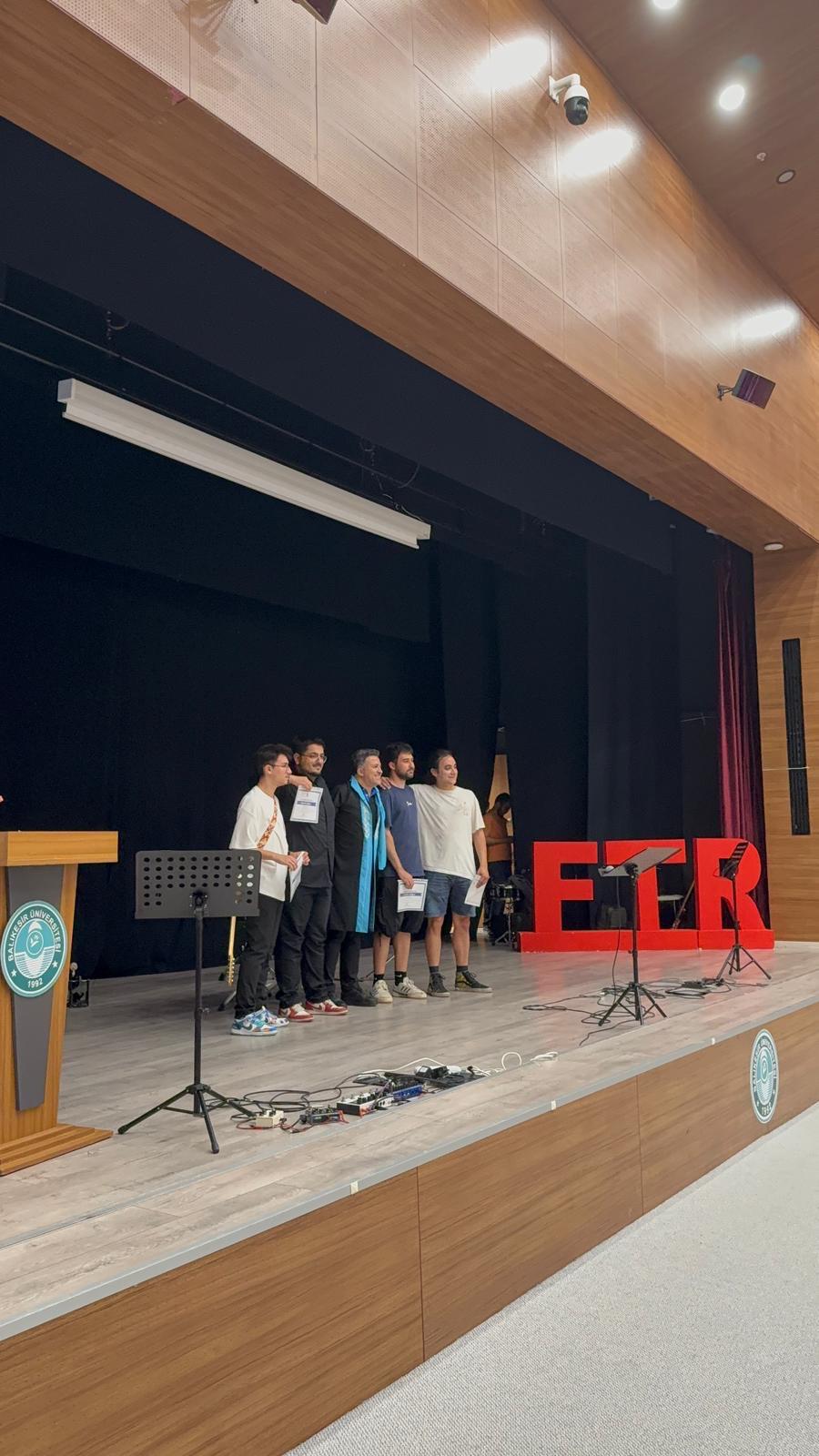 Fizyoterapi ve Rehabilitasyon Bölümü Öğrencileri Arasında Geleneksel “End Feel” Töreni Gerçekleştirildi  1