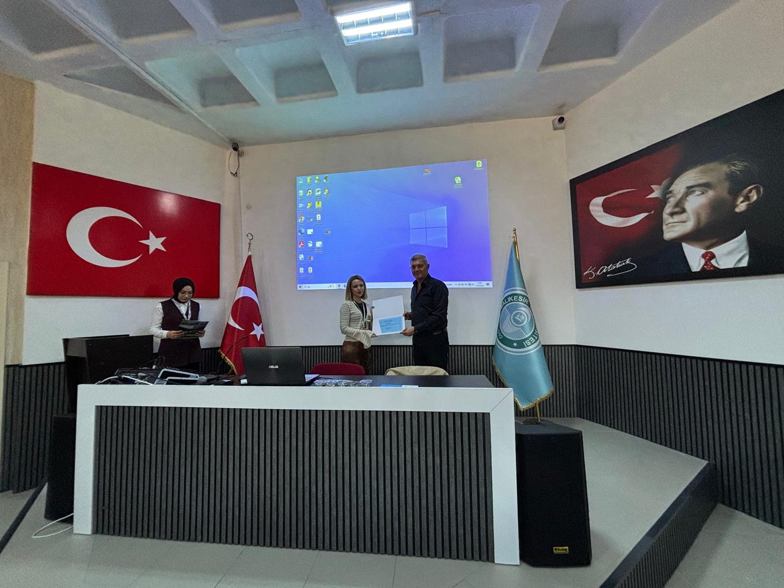 Bigadiç’te Yetişkin Ruh Sağlığı ve Bağımlılıkla Mücadele Konuları Ele Alındı 6