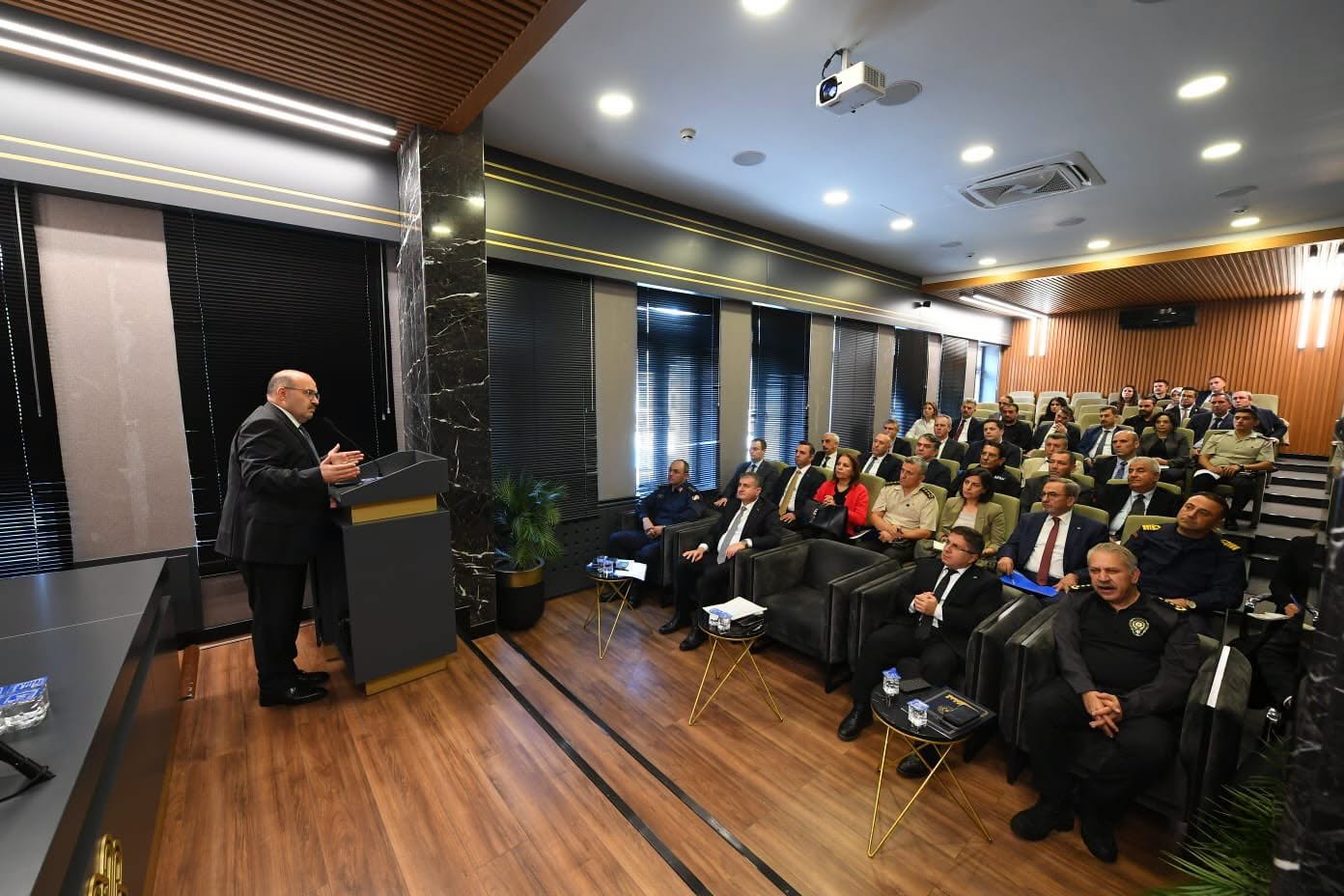 Rektör Oğurlu, Ailenin Korunması ve Güçlendirilmesi Koordinasyon Toplantısına Katıldı