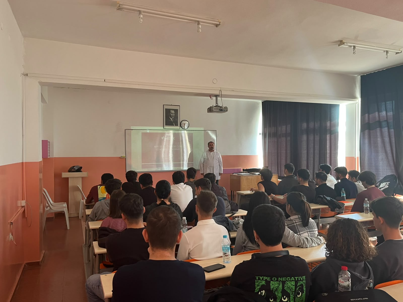 Makine Programı Öğrencilerine Yönelik Akreditasyon Süreçleri Hakkında Seminer Gerçekleştirildi