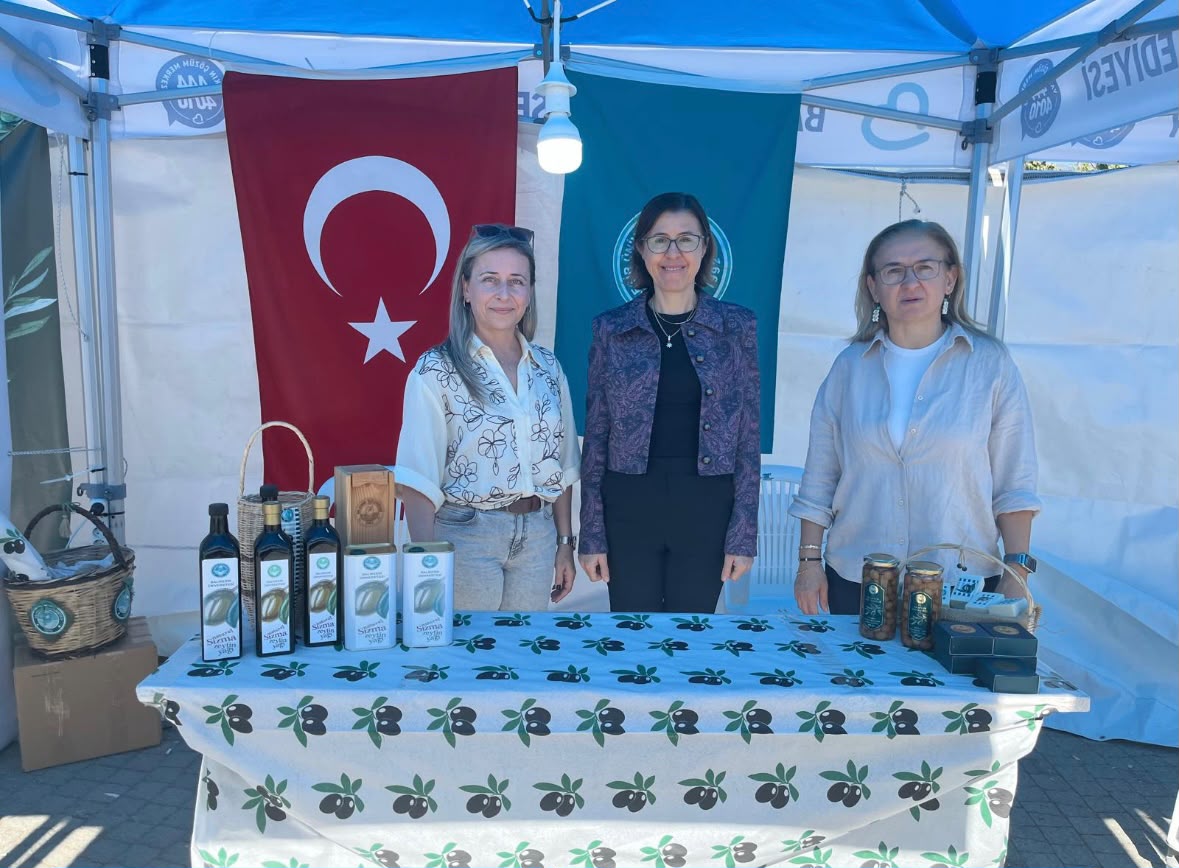 Edremit Meslek Yüksekokulu III. Festolive Edremit Zeytinyağı Tadım Festivalinde 3