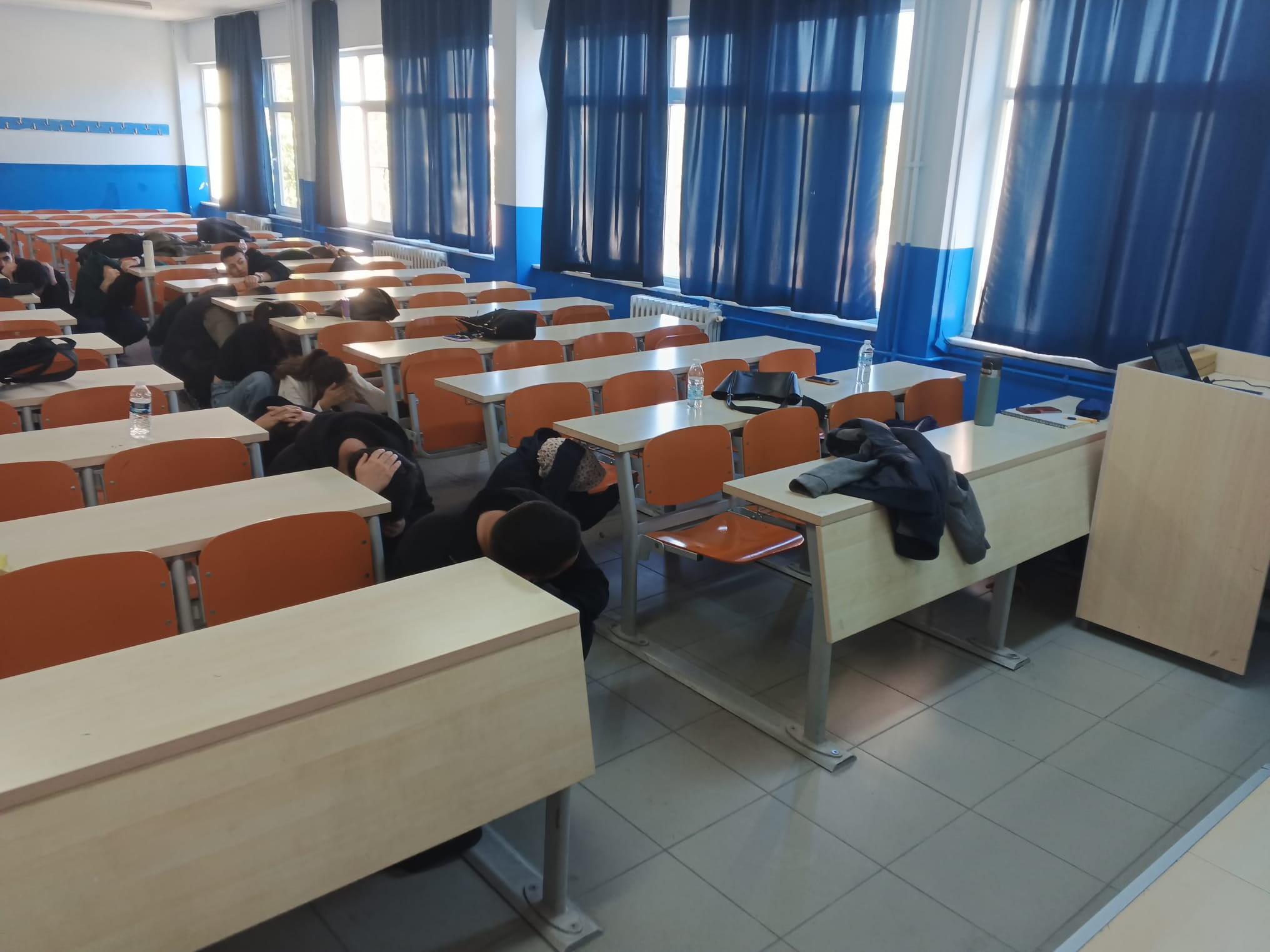 Fakültemizde Deprem Anı ve sonrası Yangın/Tahliye tatbikatı  2