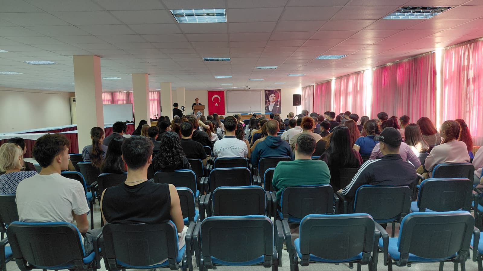 Ayvalık Meslek Yüksekokulu’nda “Açılış Dersi” Ayvalık Ticaret Odası’ndan 4