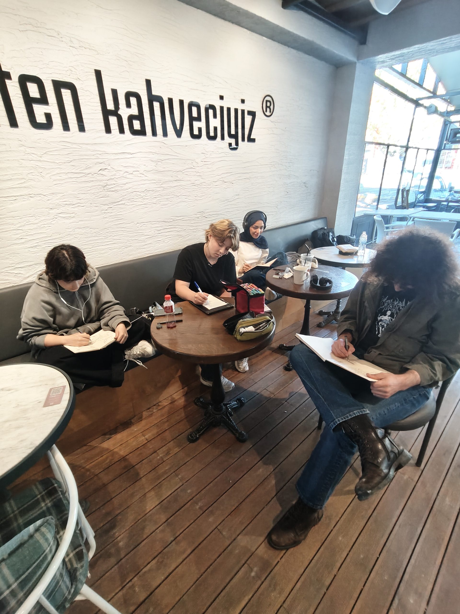 İllüstrasyona Giriş Dersi Kapsamında Kafe İllüstrasyonu Projesi 2
