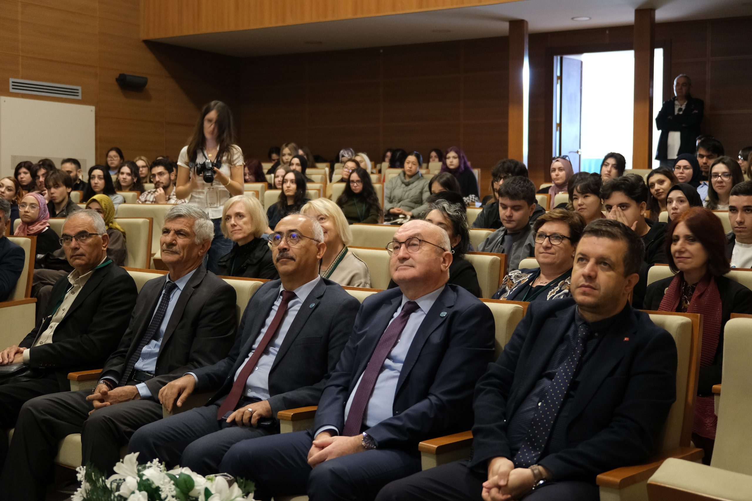 BAÜN'de Çevre Bilinci ve Yabancı Dil Eğitimi Buluşturan Uluslararası EcoLingua Projesi Tamamlandı 3