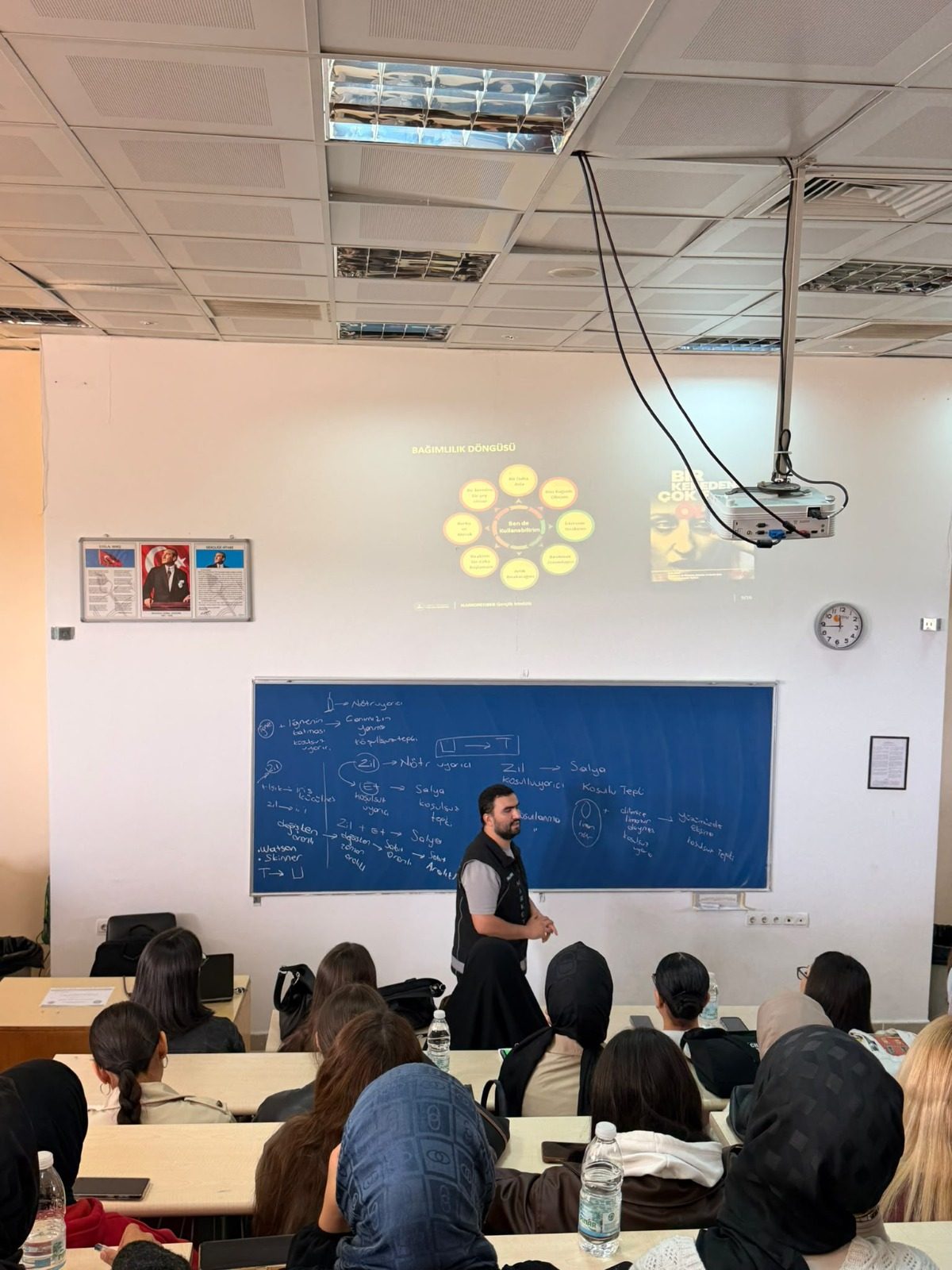 Balıkesir Meslek Yüksekokulunda "Narkorehber Gençlik Modülü" Projesi Kapsamında Bir Eğitim Semineri Düzenlendi 4