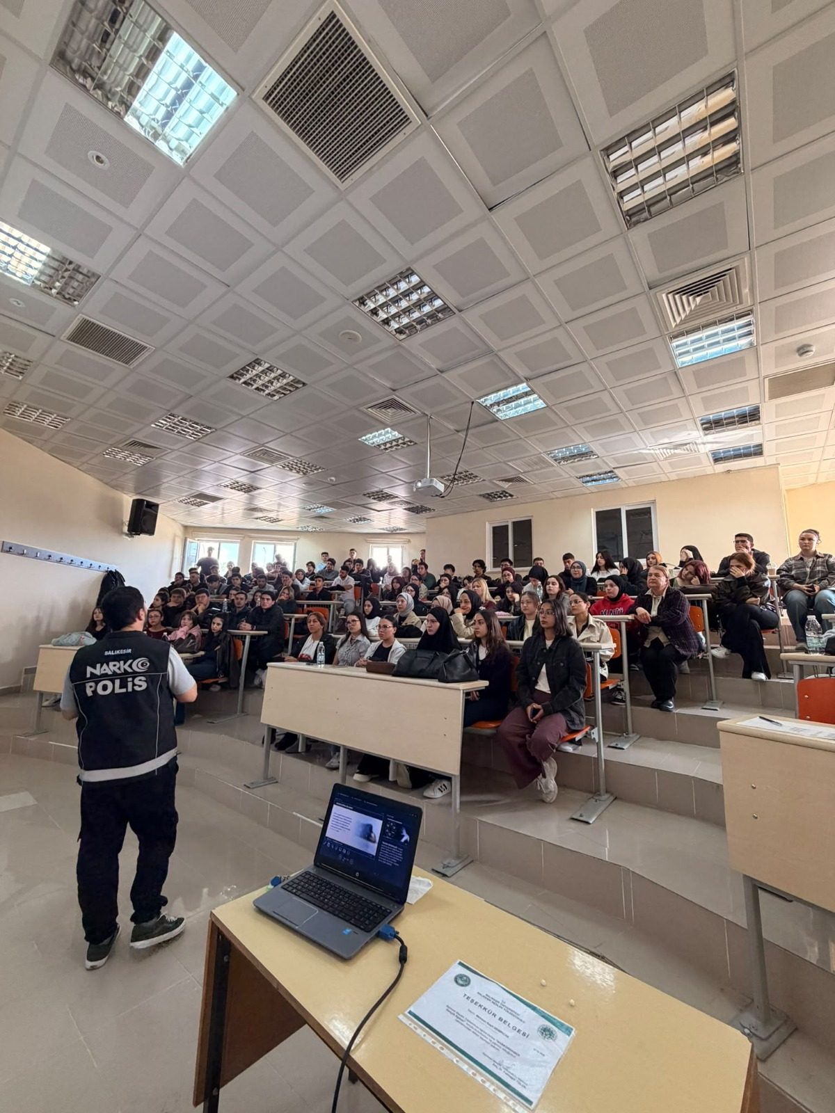 Balıkesir Meslek Yüksekokulunda "Narkorehber Gençlik Modülü" Projesi Kapsamında Bir Eğitim Semineri Düzenlendi 1