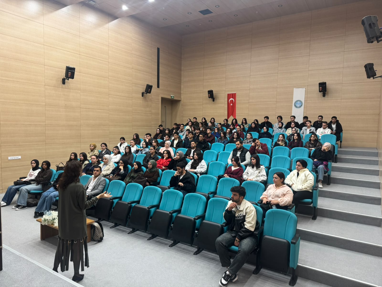 "Bazen öğrenmek; bir sahnede, bir karakterde ve tek bir cümlede saklıdır." sloganıyla Dezenformasyonla Mücadele Topluluğu Etkinliği 3