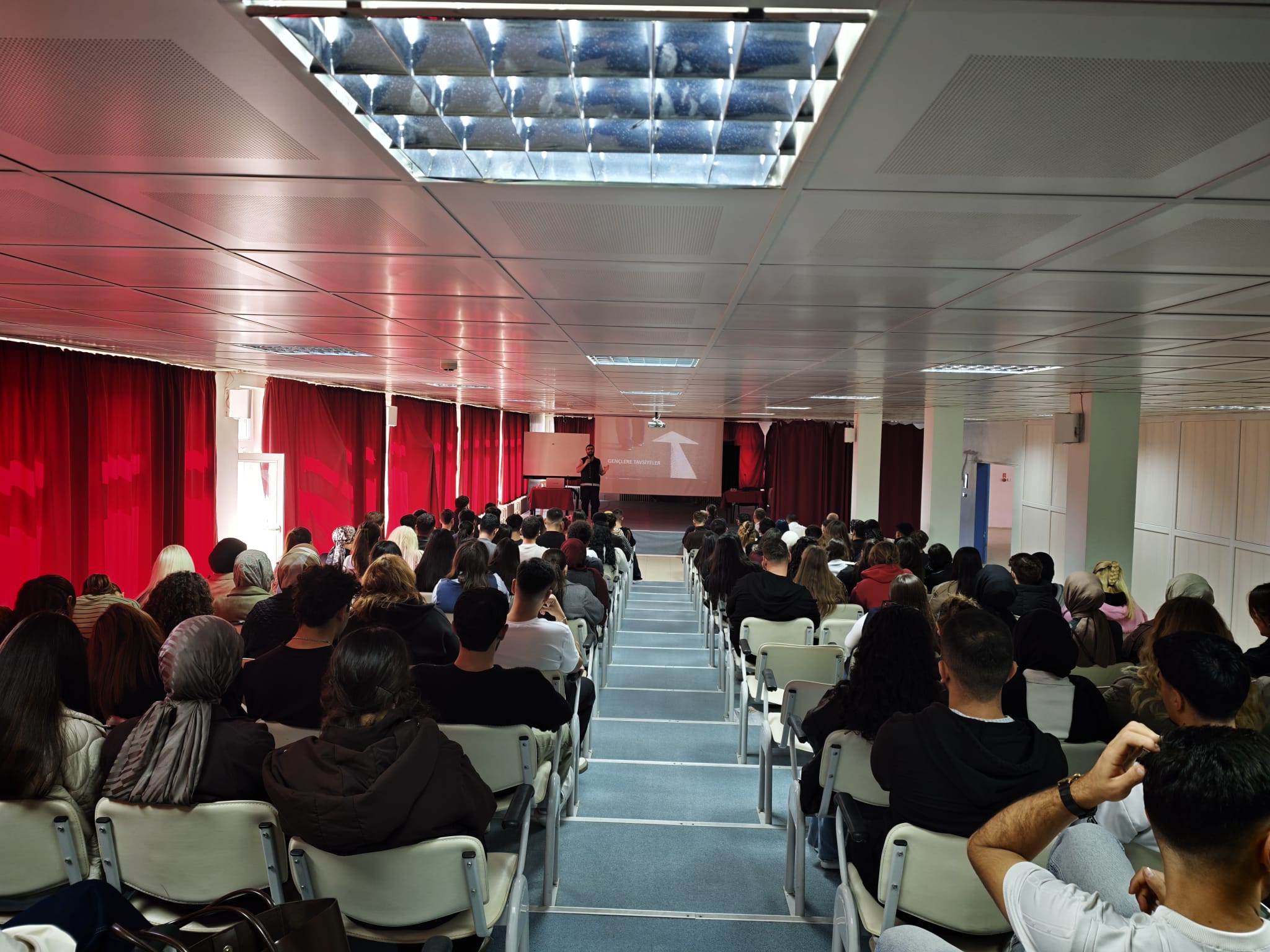 Dursunbey Meslek Yüksekokulunda "Narkorehber Gençlik Modülü" Eğitim Semineri Düzenlendi 2