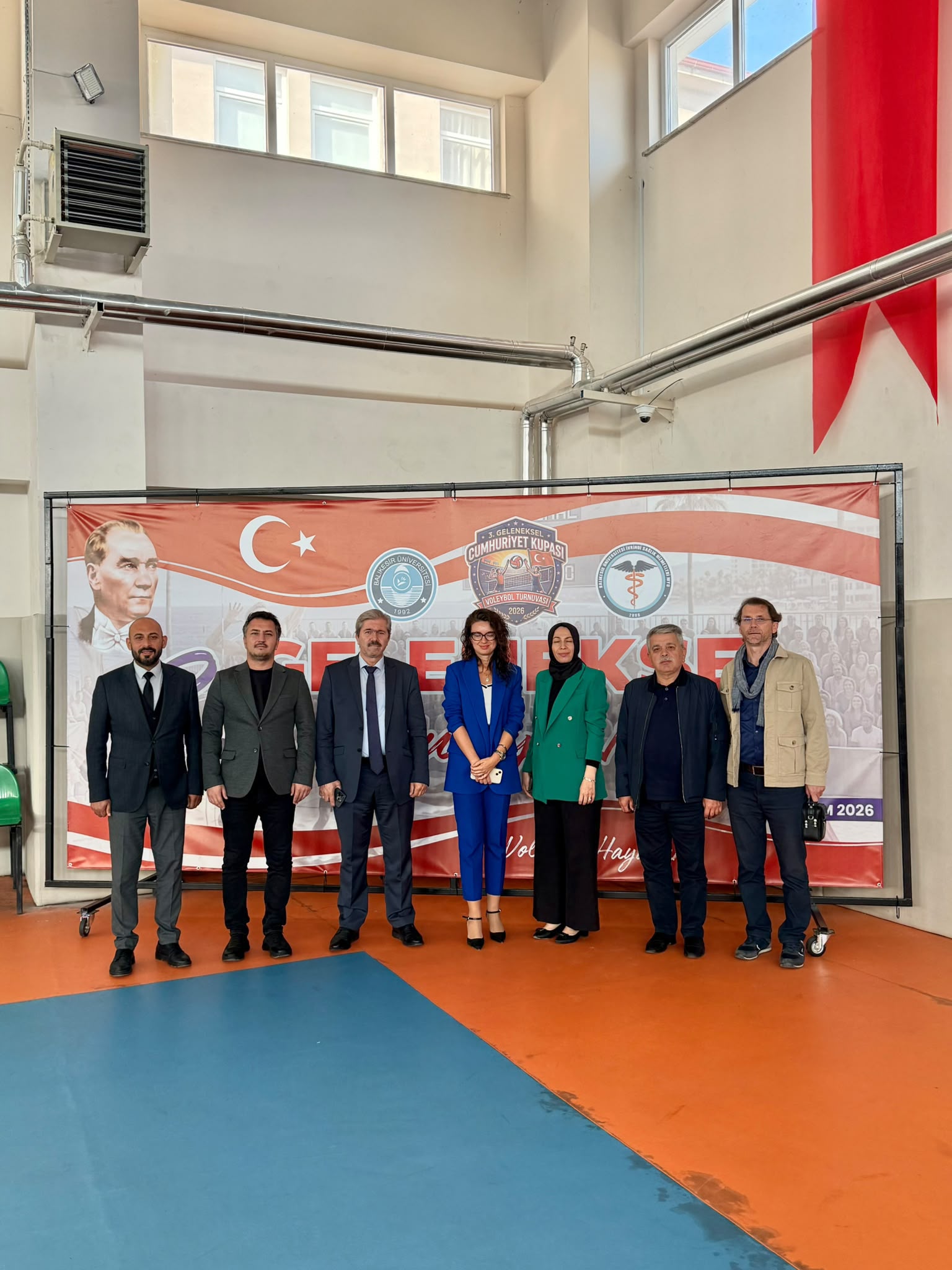 Balıkesir Üniversitesi İlahiyat Fakültesi Dekanlığı, İvrindi Sağlık Hizmetleri Meslek Yüksekokulumuzu ziyaret etti. 1