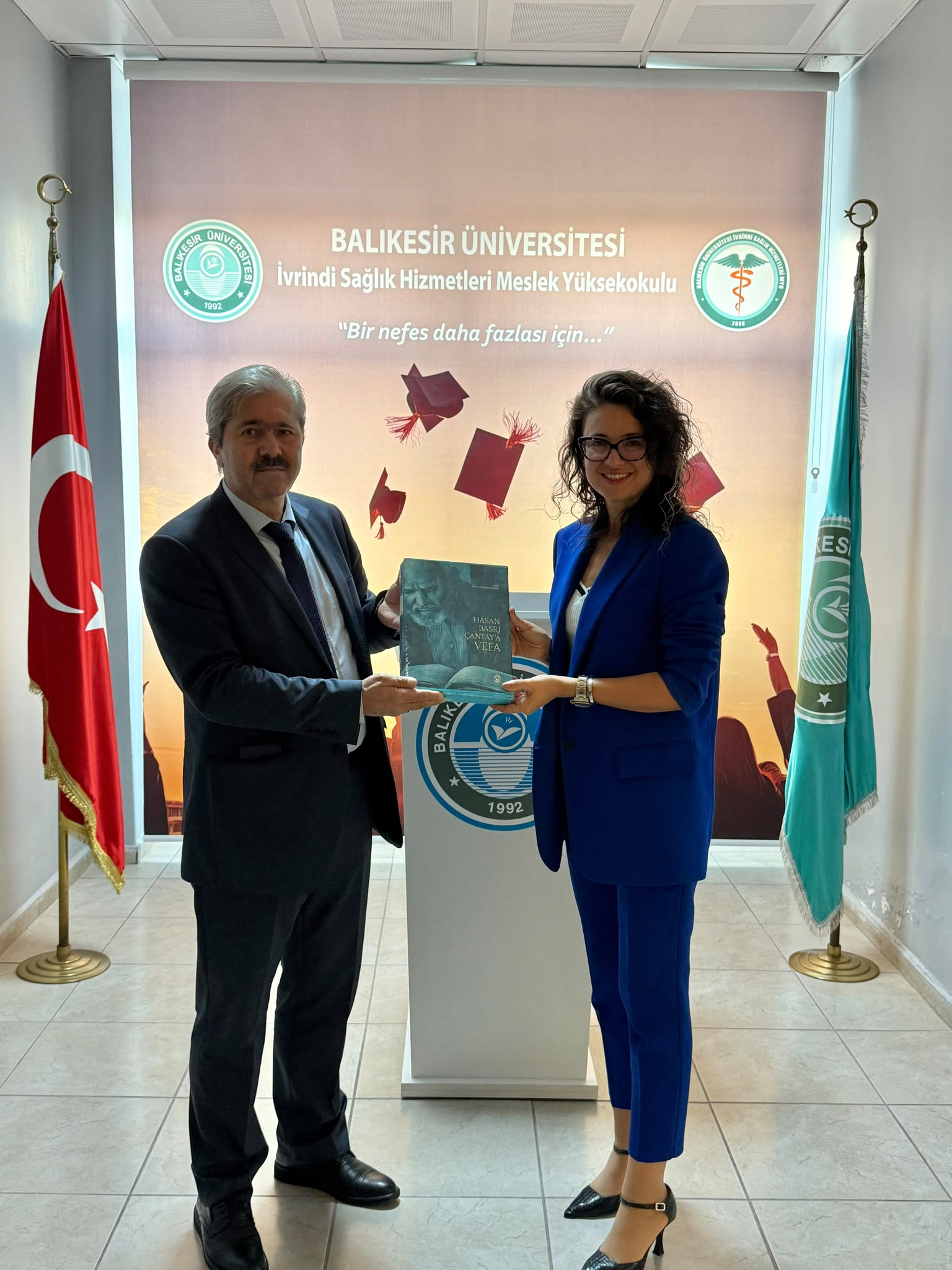 Balıkesir Üniversitesi İlahiyat Fakültesi Dekanlığı, İvrindi Sağlık Hizmetleri Meslek Yüksekokulumuzu ziyaret etti.