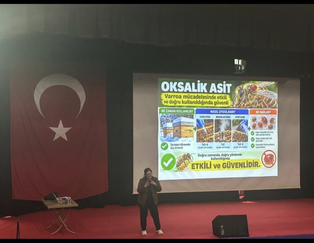 Fakültemiz öğretim üyesi Doç. Dr. Ayşe Ebru Borum, 9–11 Ekim 2026 tarihlerinde Ankara ANFA Altınpark Fuar ve Kongre Merkezi’nde gerçekleştirilen Türkiye Arıcılık Fuarı’na davetli konuşmacı olarak katıldı. 3