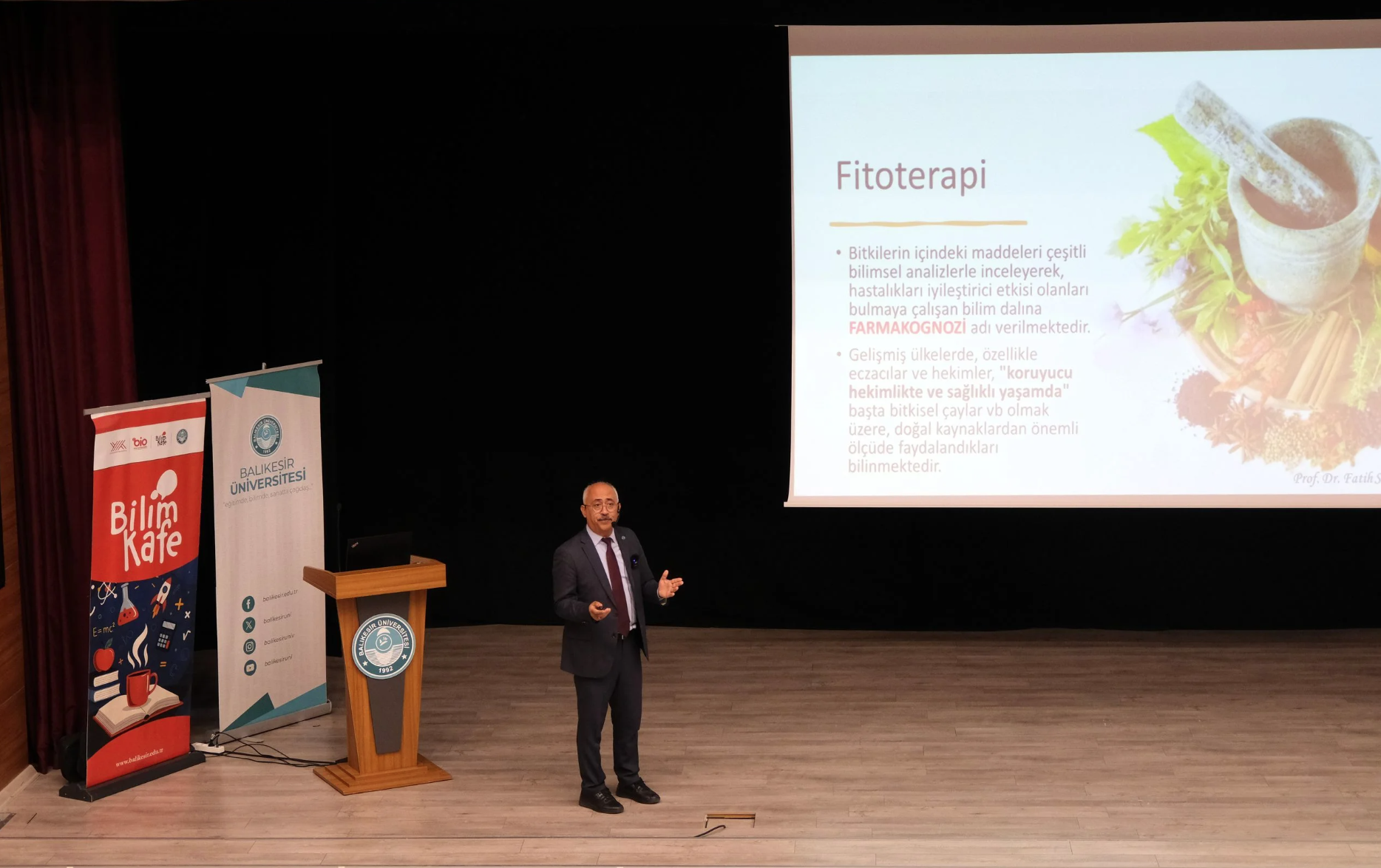 Gerontoloji Bölümümüzün İş Birliğiyle “Tıbbi Bitkilerin Doğru Kullanımı” Semineri Gerçekleştirildi 2