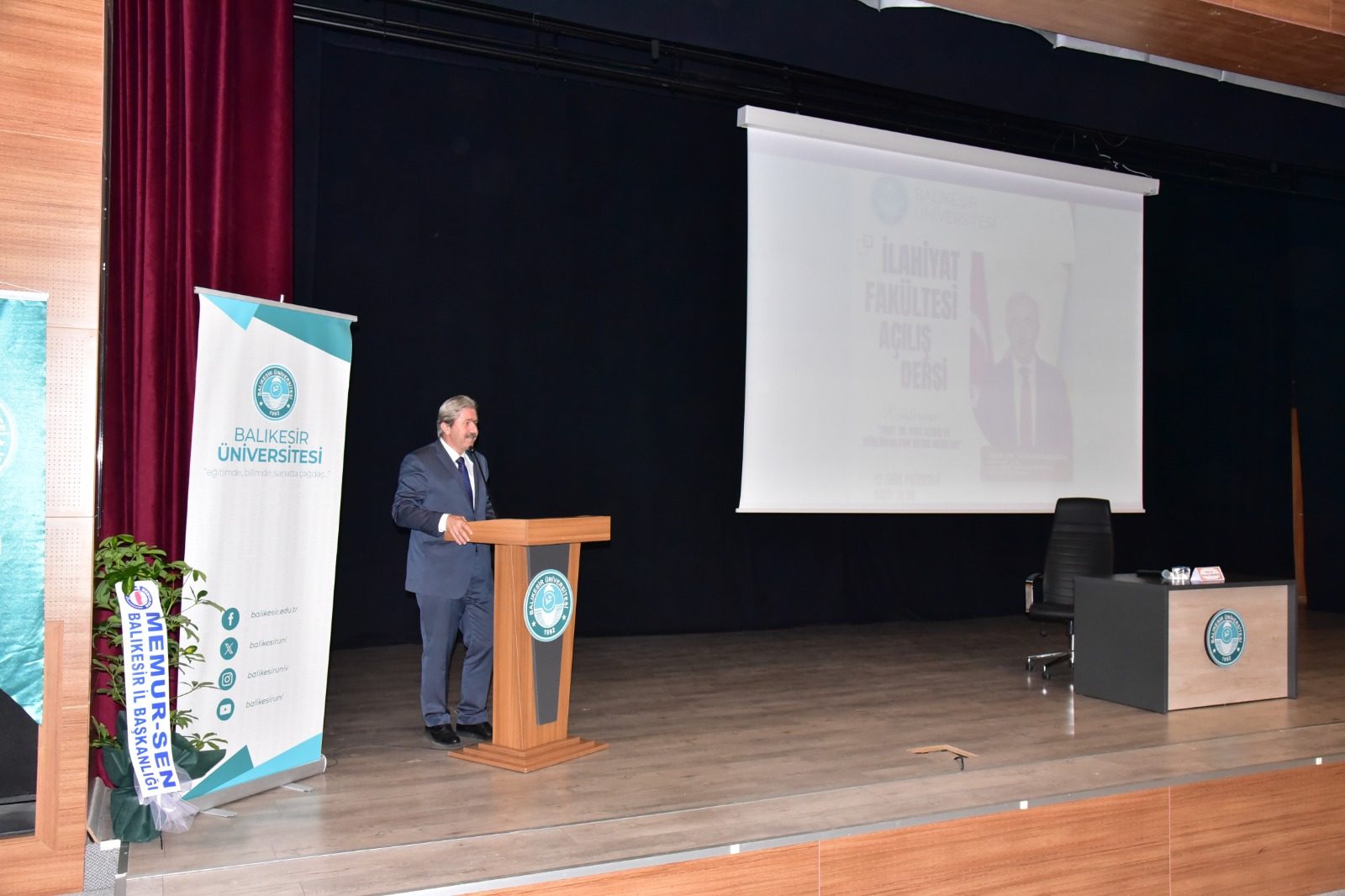 FAKÜLTEMİZİN AKADEMİK AÇILIŞ DERSİ  5