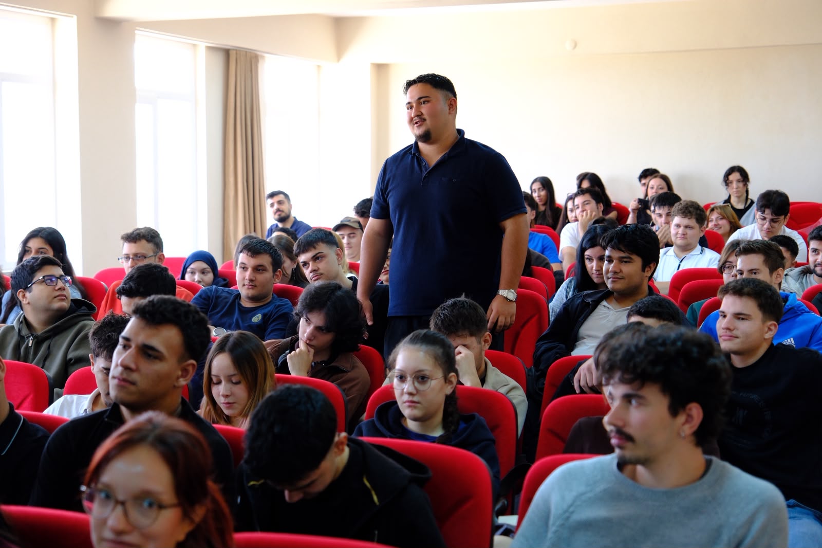 Sındırgı Meslek Yüksekokulu’nda Akademik Yılın İlk Dersi Sayın Kaymakam Doğukan Koyuncu tarafından gerçekleştirildi. 6