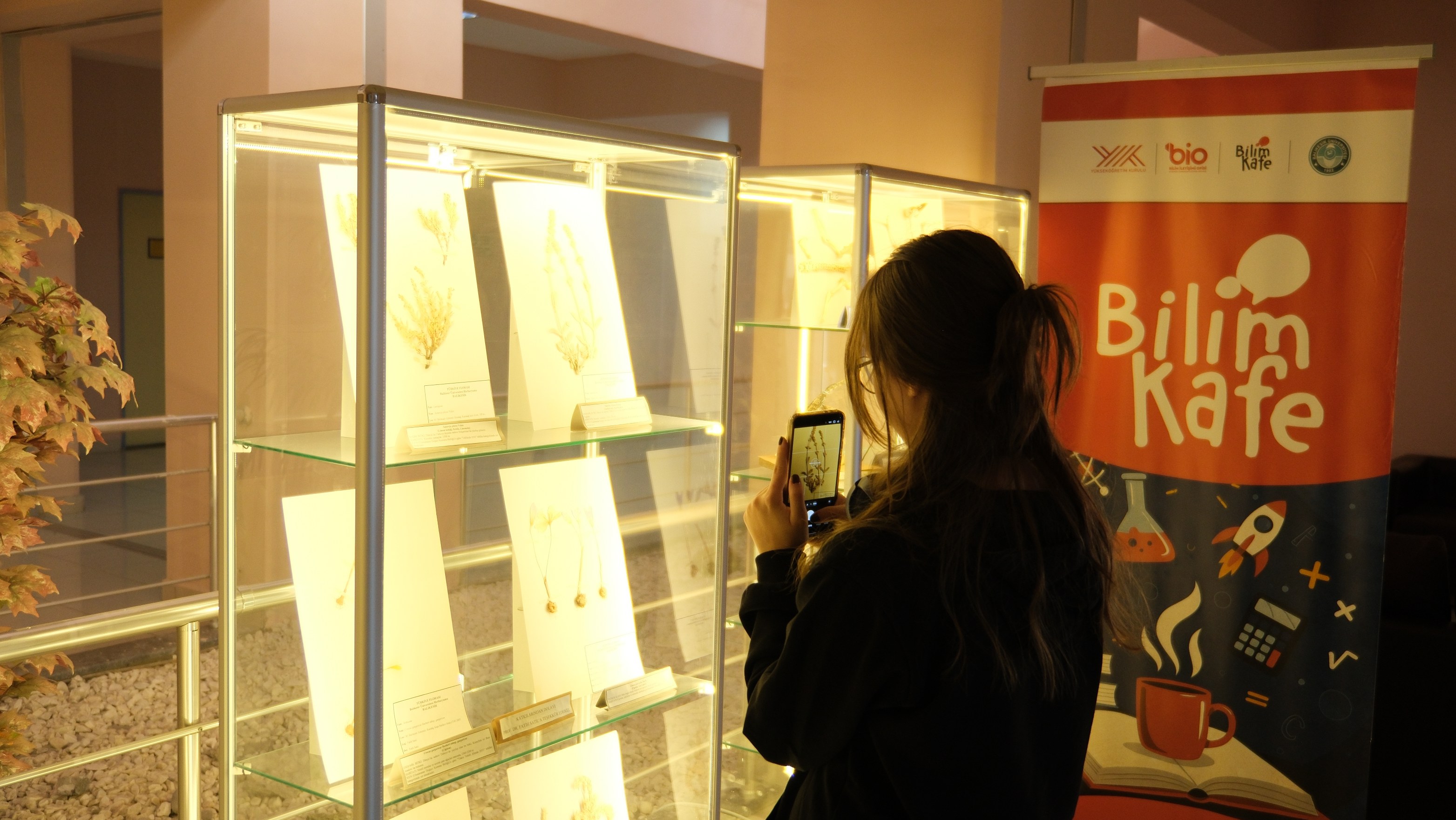 BAÜN Bilim Kafe’de Herbaryumdan Botanik Bahçesine Bilim Yolculuğu 6