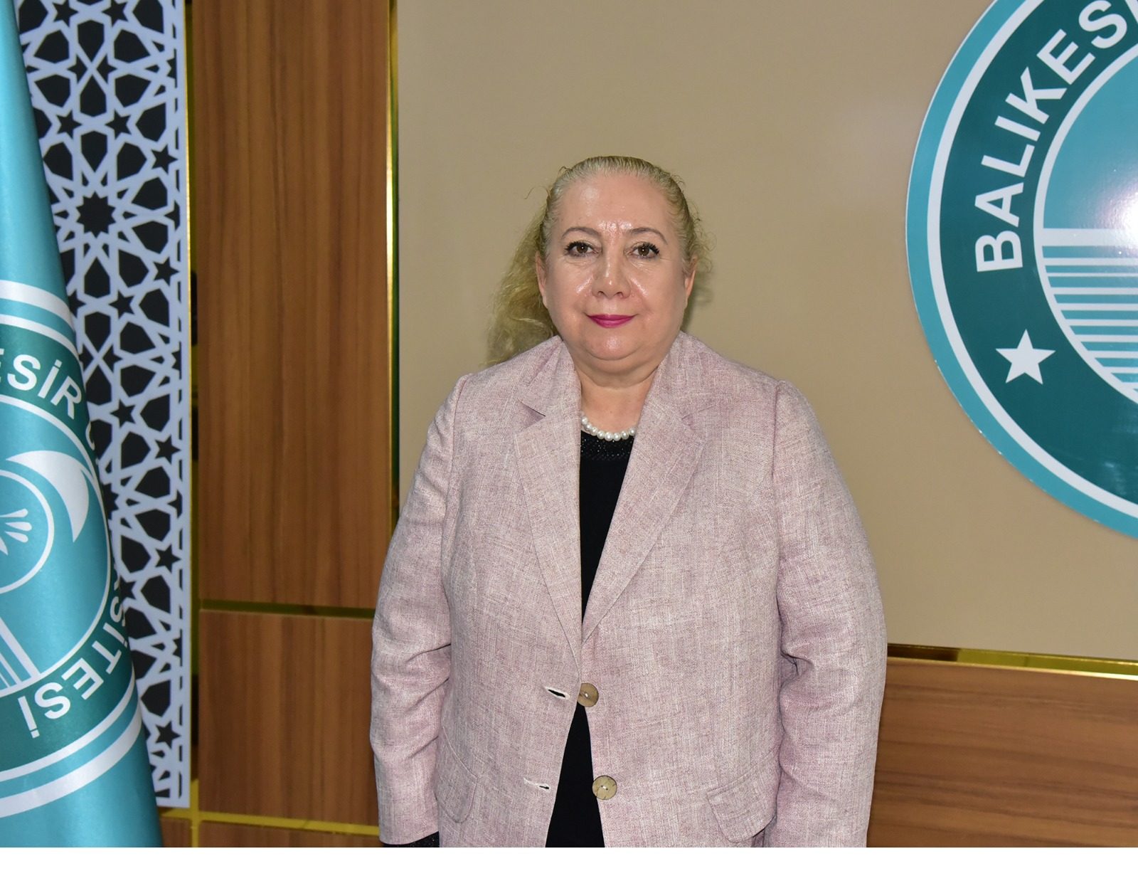 Prof.Dr. Tülin AKARSU AYAZOĞLU