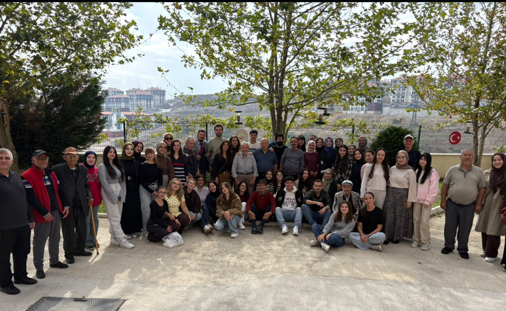 Balıkesir Üniversitesi Öğrencilerinden Huzurevi Sakinleriyle Anlamlı Etkinlik