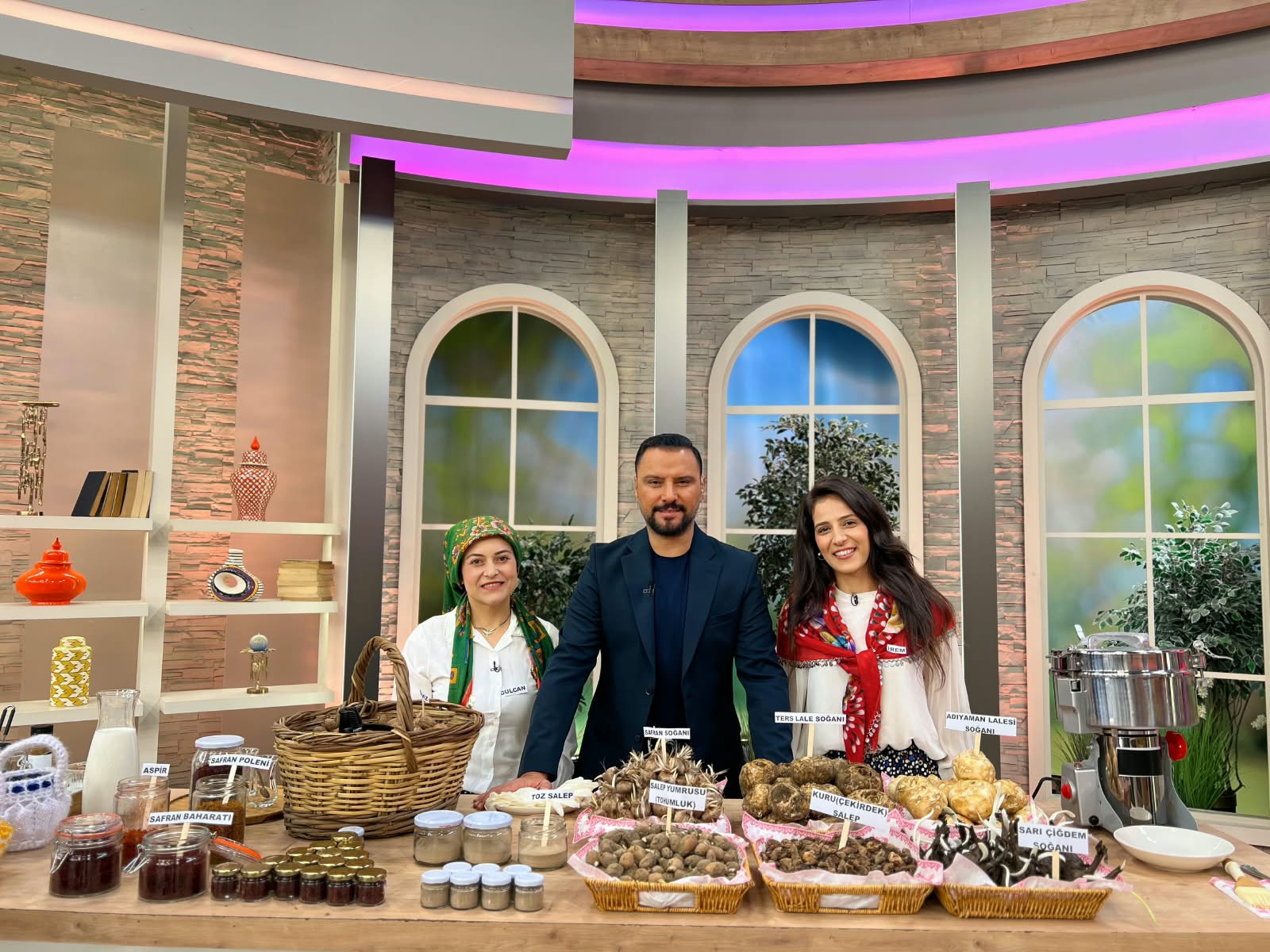 Mezunumuz İrem KARABULUT, Dünya Kadın Çiftçiler Günü’nde TRT 1’e Konuk Oldu