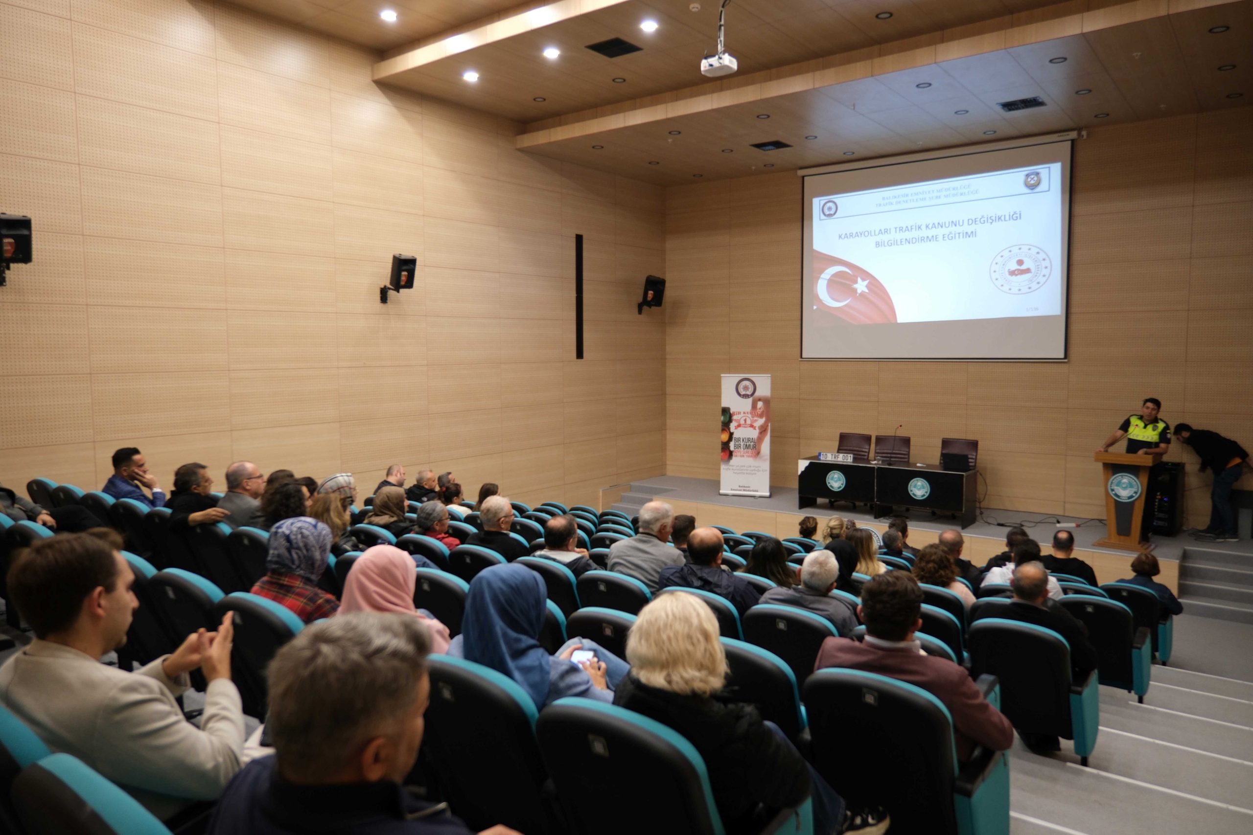 Üniversitemiz Personeline Karayolları Trafik Kanunu Değişikliği Hakkında Eğitim Verildi 4