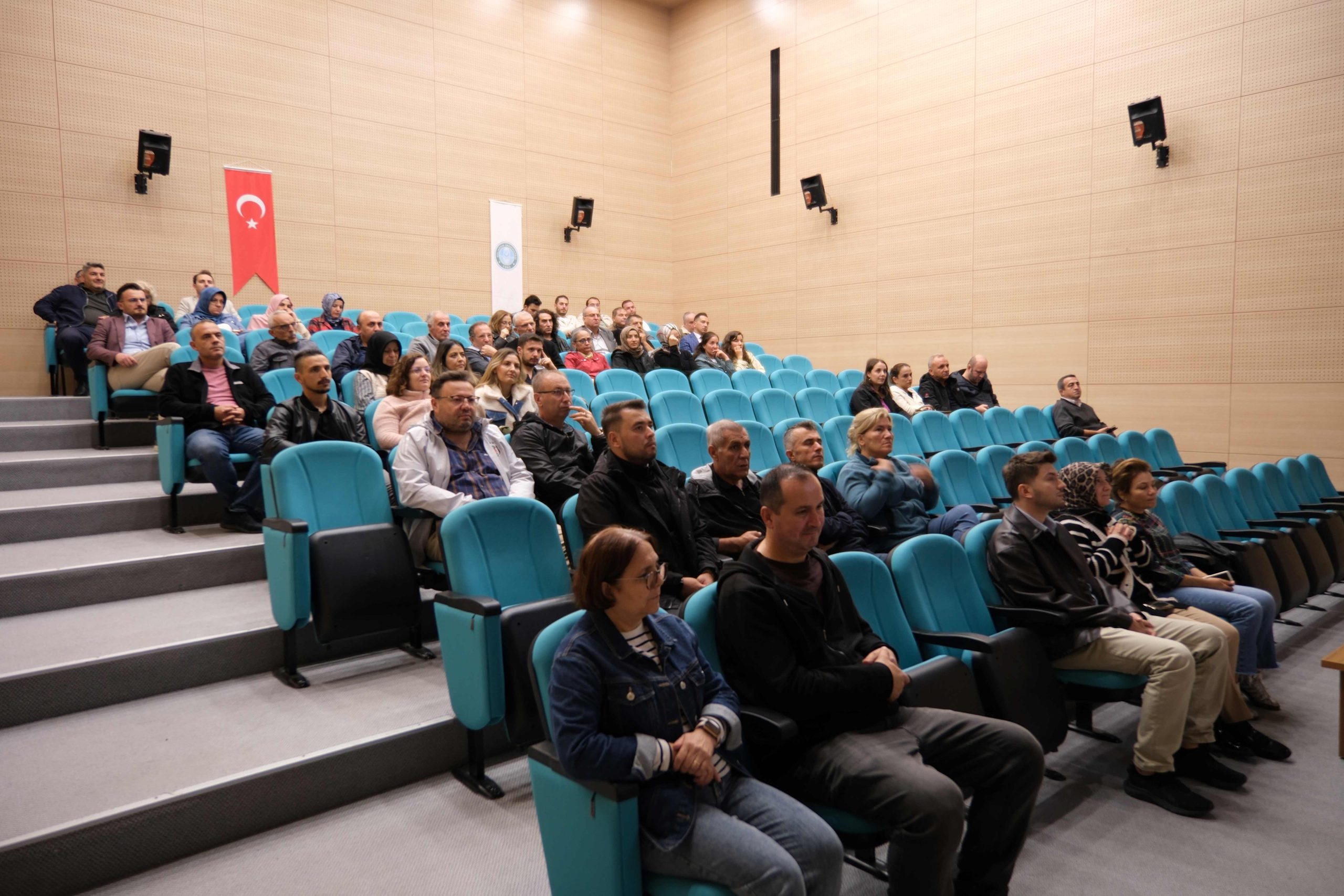 Üniversitemiz Personeline Karayolları Trafik Kanunu Değişikliği Hakkında Eğitim Verildi 3