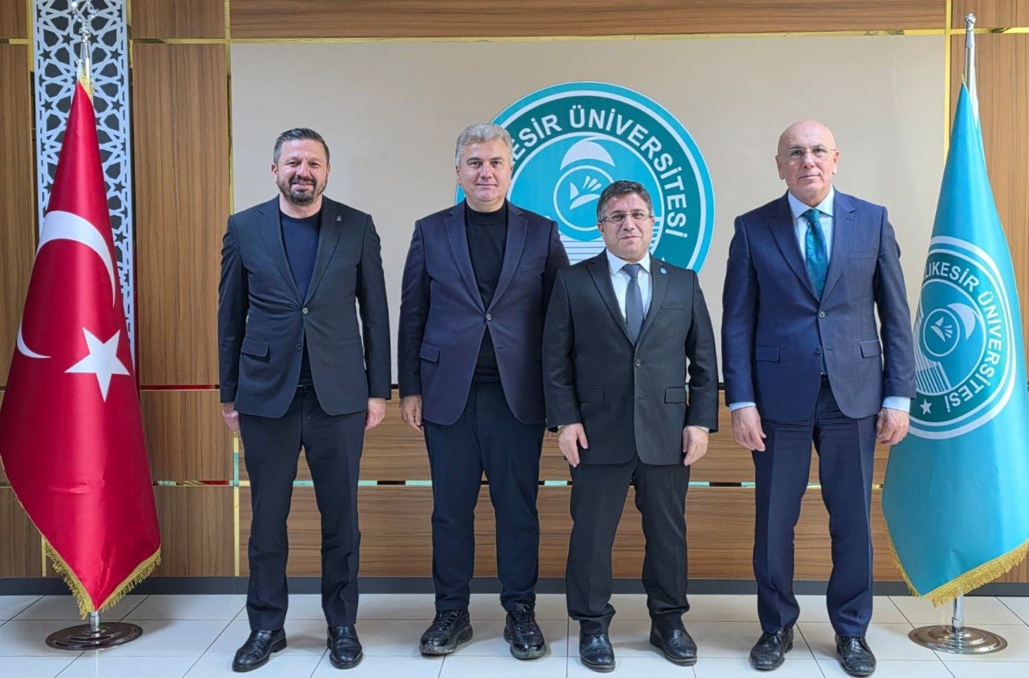 Balıkesir Milletvekillerinden ve AK Parti Balıkesir İl Başkanından Rektör Oğurlu’ya Ziyaret 2